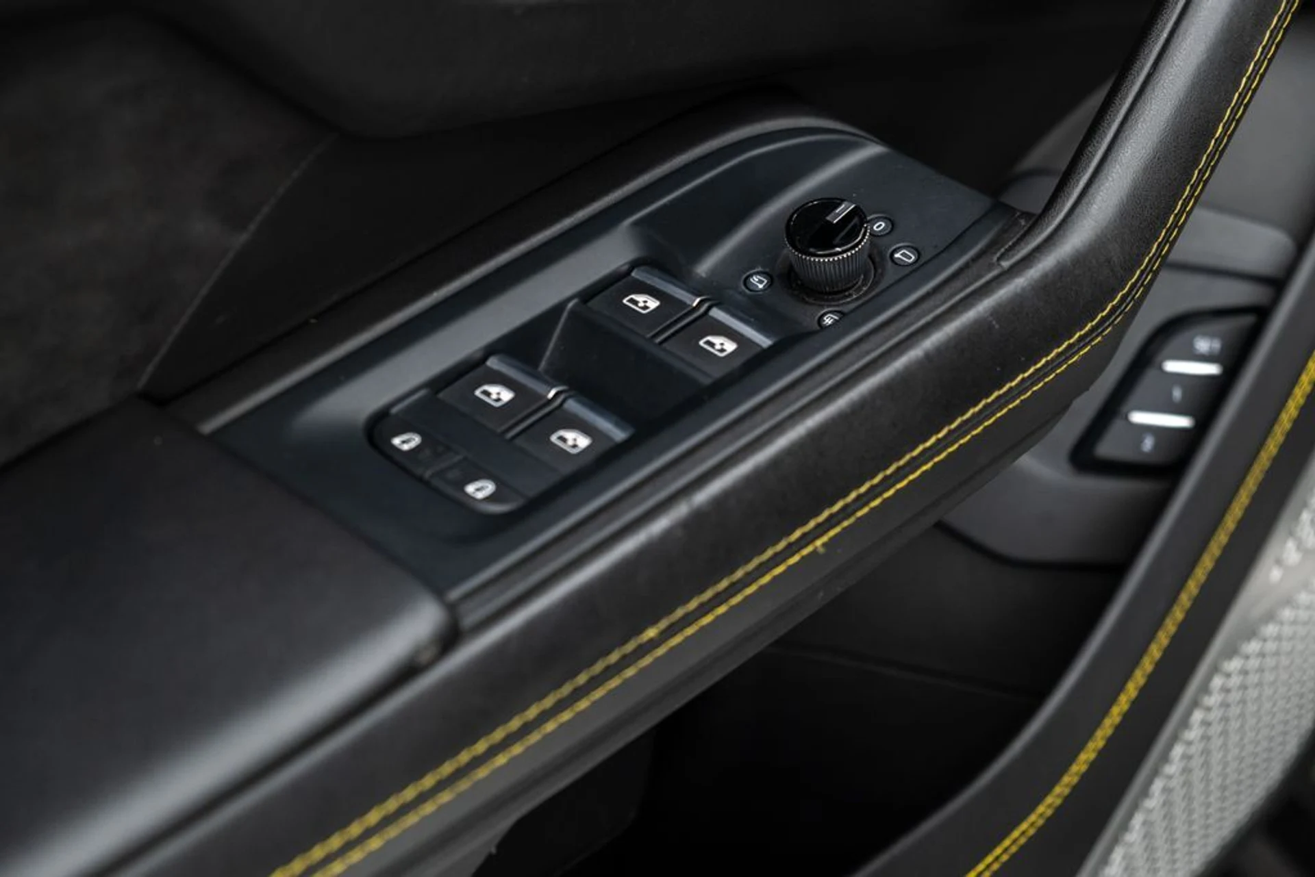 mph045_886914920_ecdc86d3a8397f2cf755c1e014bdd6b6_8013ea9063