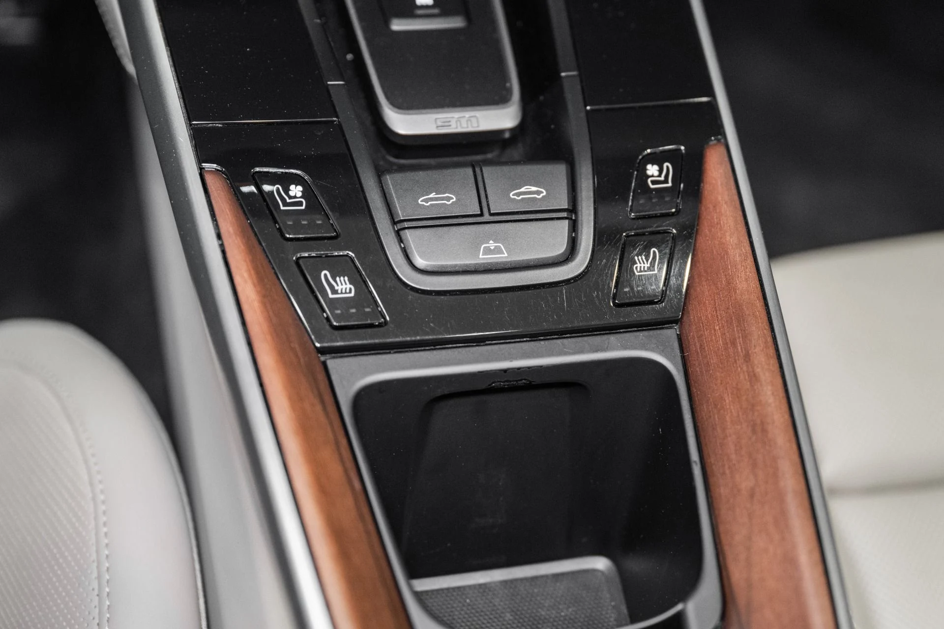 mph045_900081072_Used_2021_Porsche_911_Turbo_S_1775321937_869f81833a