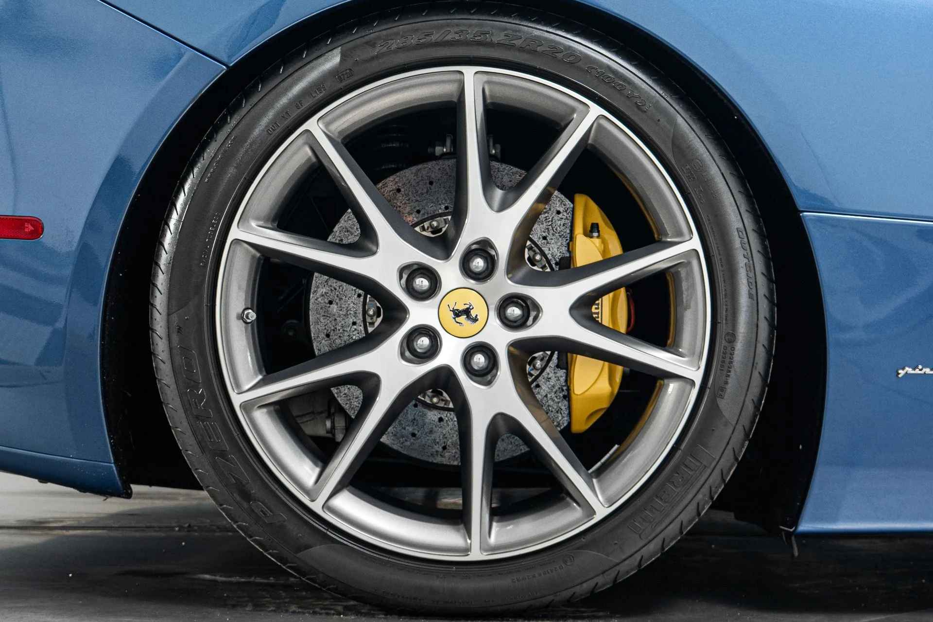 mph045_909019522_Used_2010_Ferrari_California_1774646795_fbb1bfb940