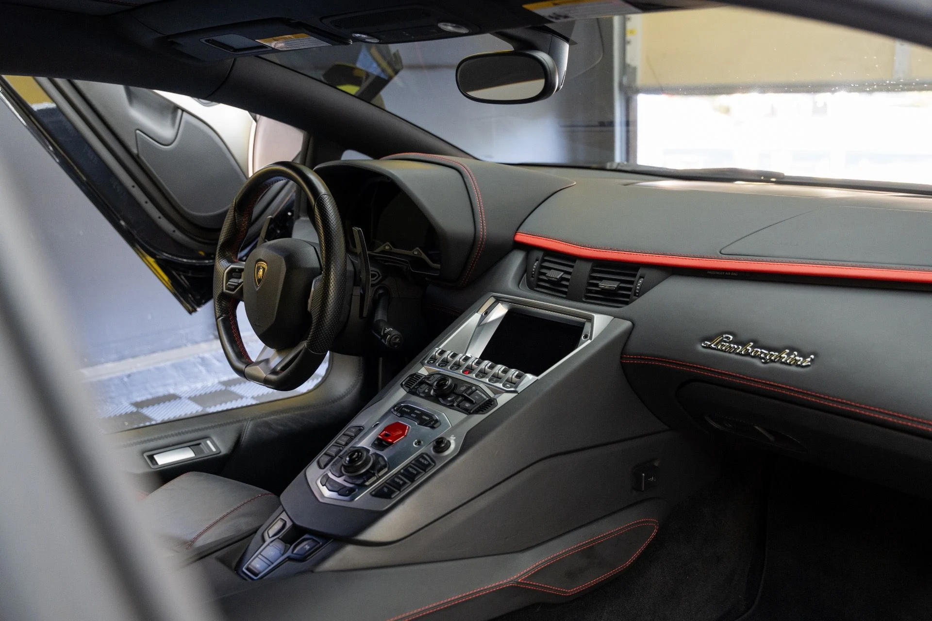 mph045_945373593_Used_2018_Lamborghini_Aventador_LP_740_4_S_1792436167_20bf855d3e