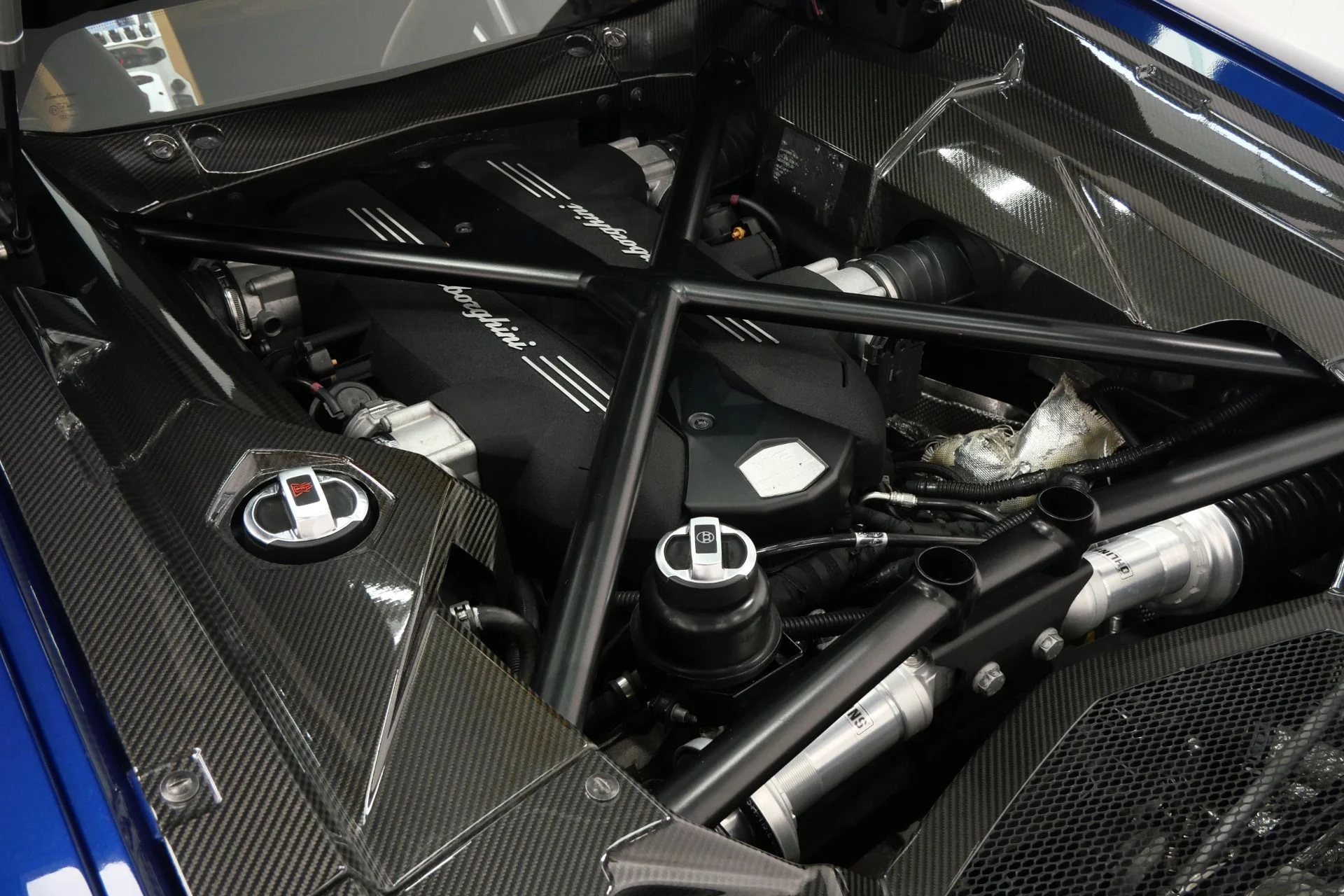 mph045_959965910_Used_2014_Lamborghini_Aventador_LP_700_4_Beautiful_Color_Combination_Transparent_Engine_Bonnet_1774983686_19920b7ca0