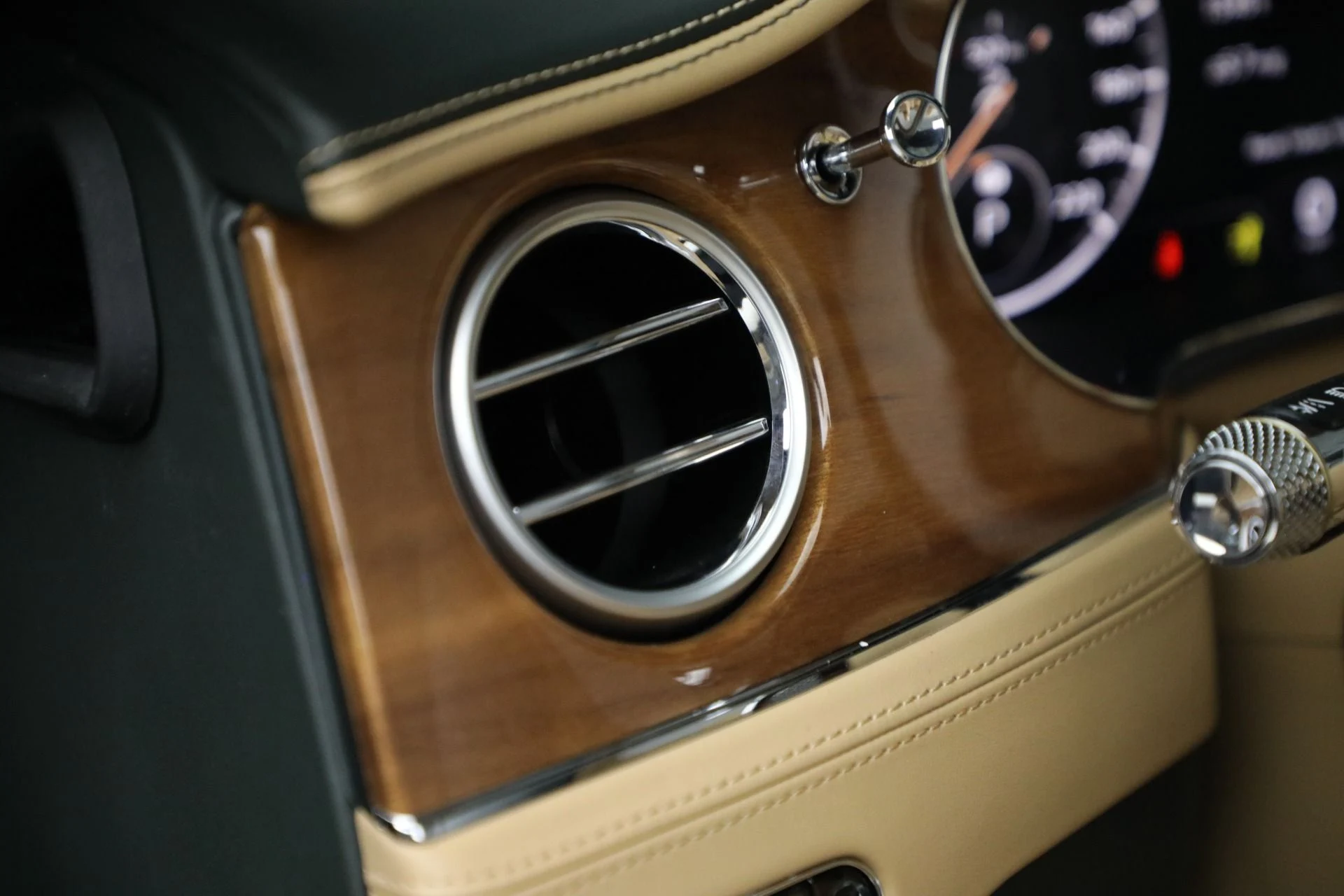 mph045_962224164_New_2024_Bentley_Continental_GTC_Edition_8_5aadb47c02