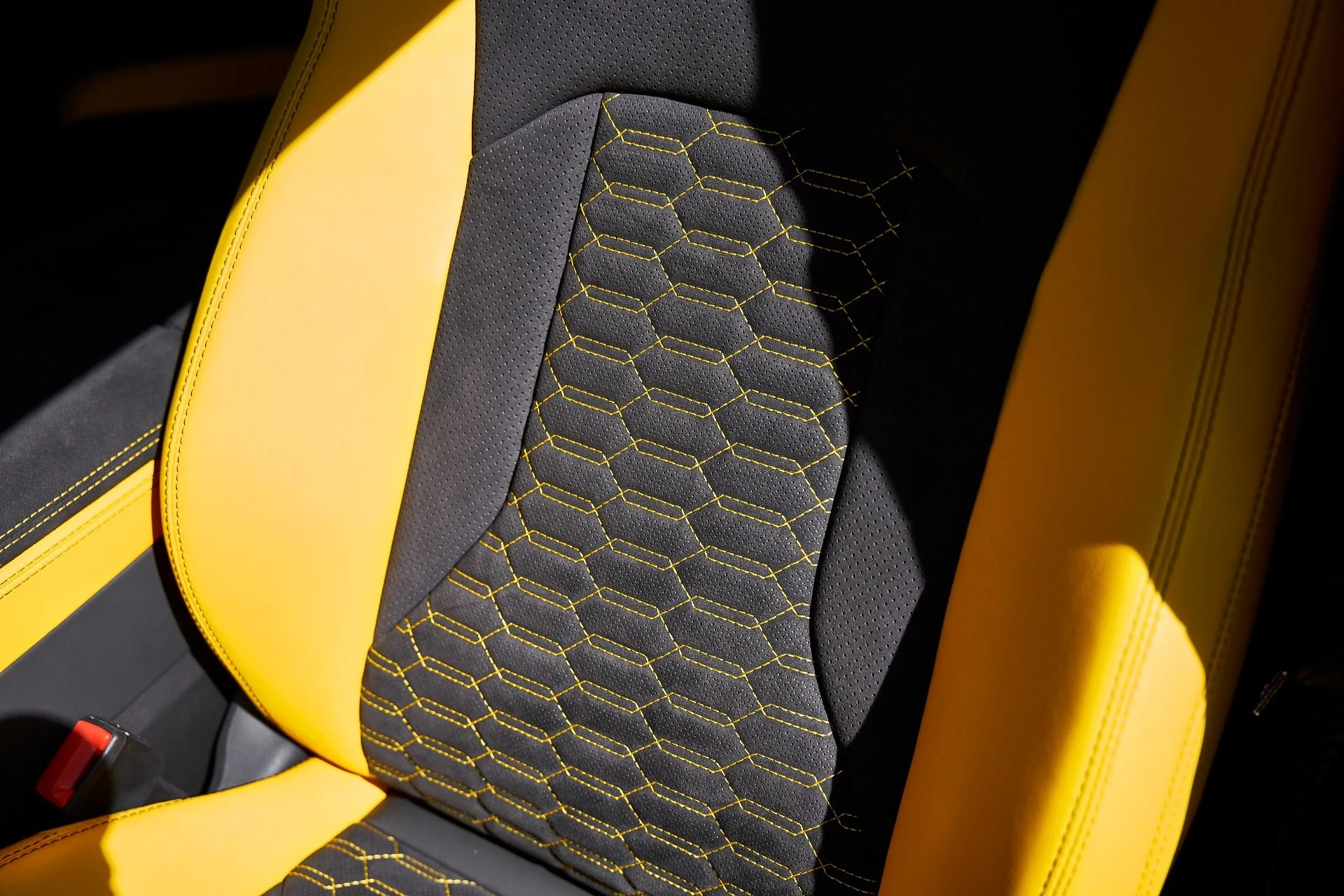 mph045_963185056_Used_2021_Lamborghini_Urus_Pearl_Capsule_1772843523_f69786cc7f