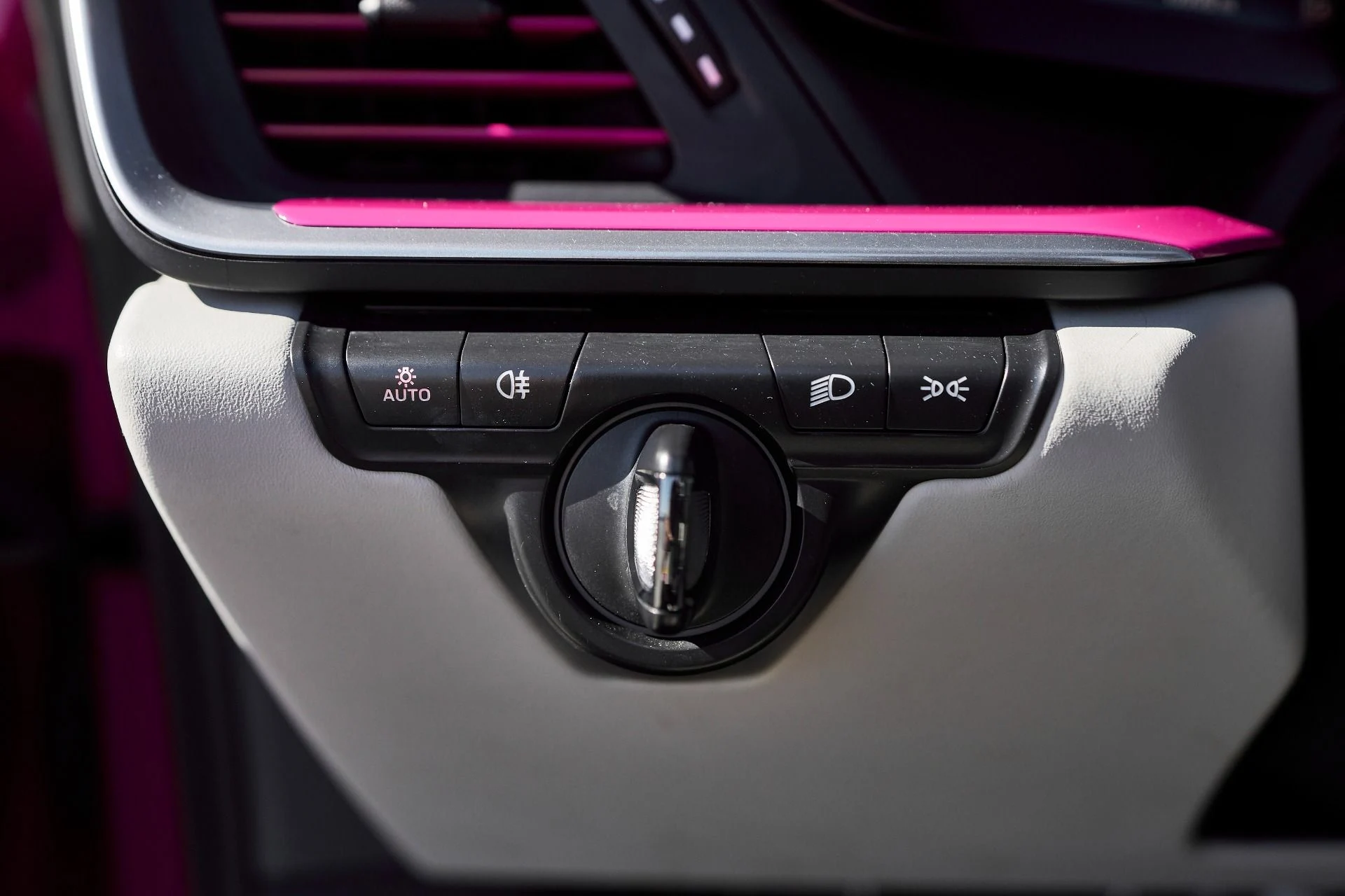 mph045_965372355_Used_2023_Porsche_911_Turbo_1762568177_7541669f5f