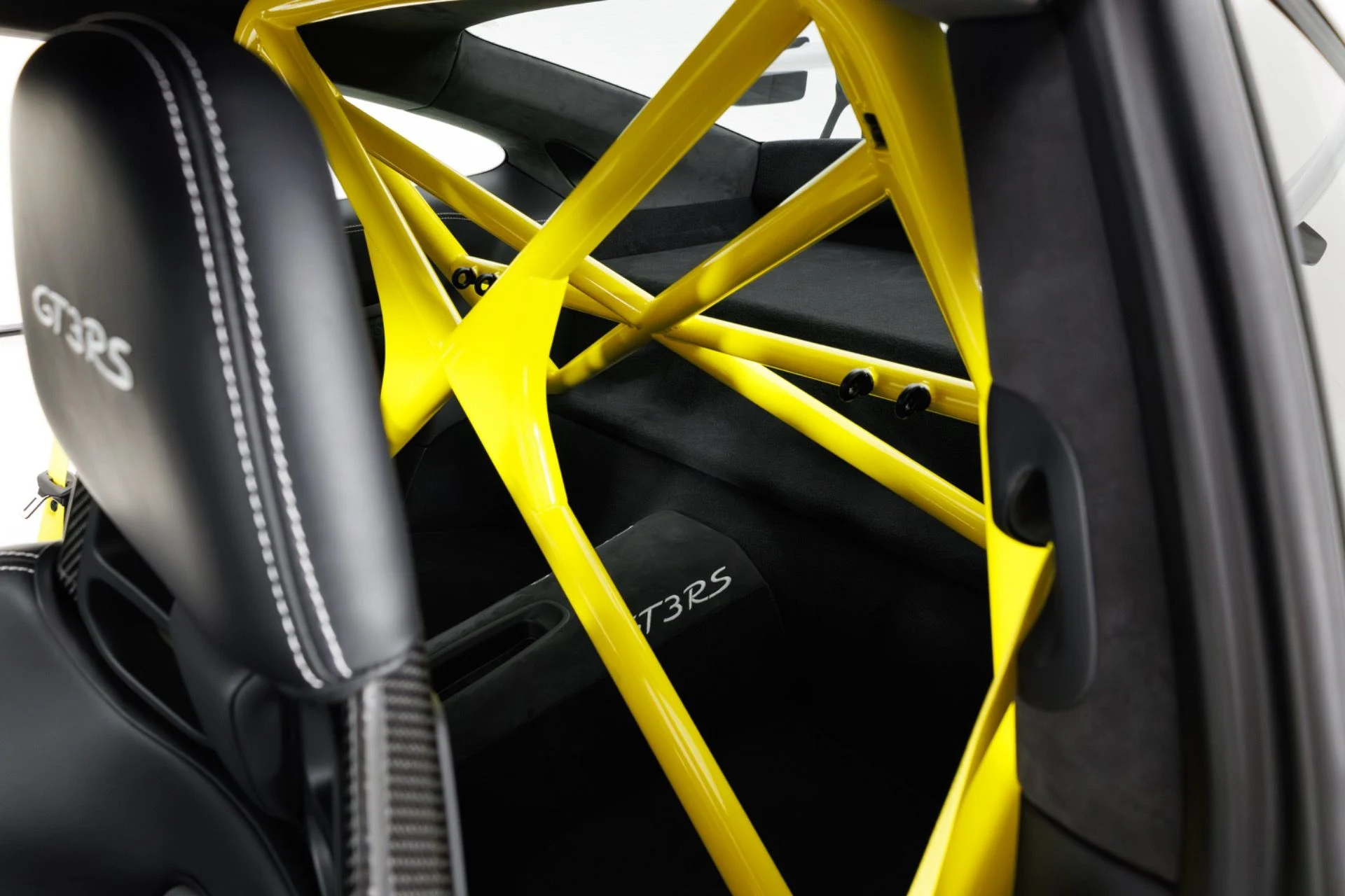 mph045_970482494_Used_2016_Porsche_911_GT_3_RS_1775150688_c9bdb15667