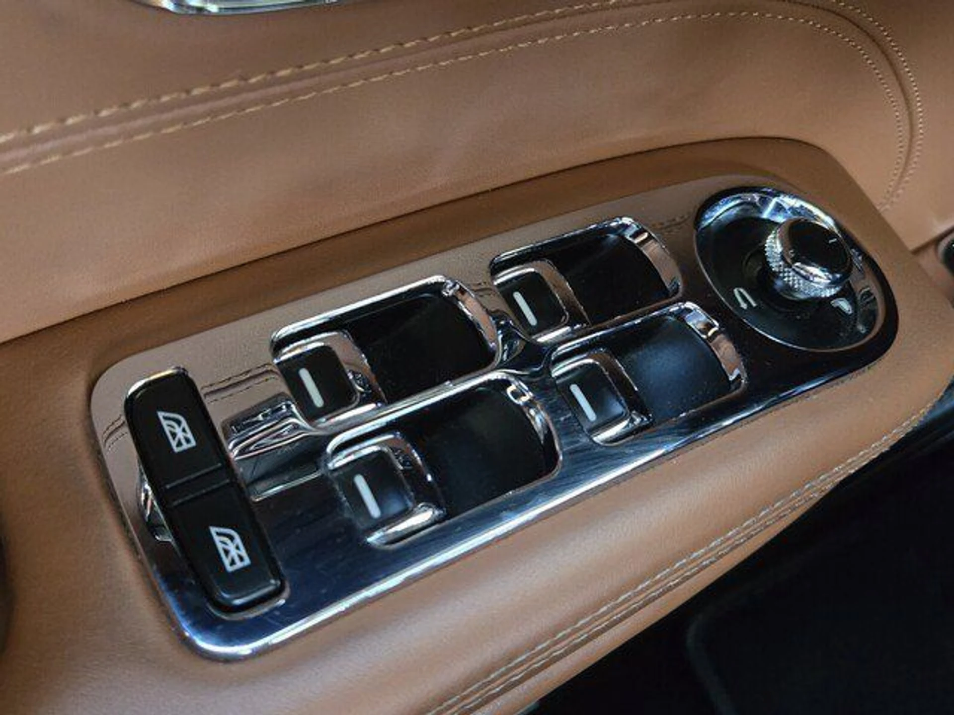 mph045_980606070_84f2bb44586dfafa501b9d7cd1dc60e8x_3e6837d01e