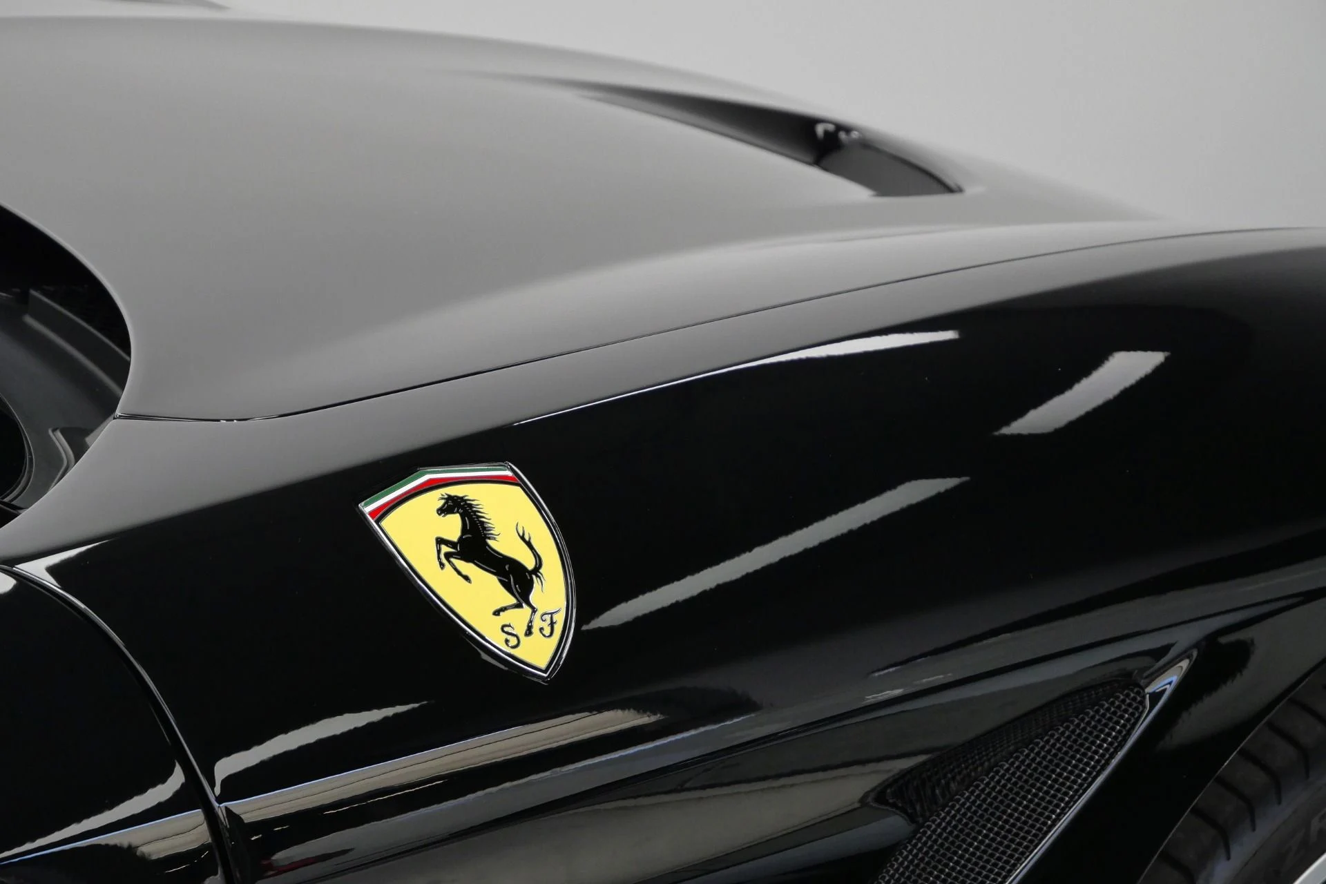 mph045_981235900_Used_2015_Ferrari_California_T_Carbon_Fiber_Interior_Trim_Low_Miles_1778860408_c7107cc67f
