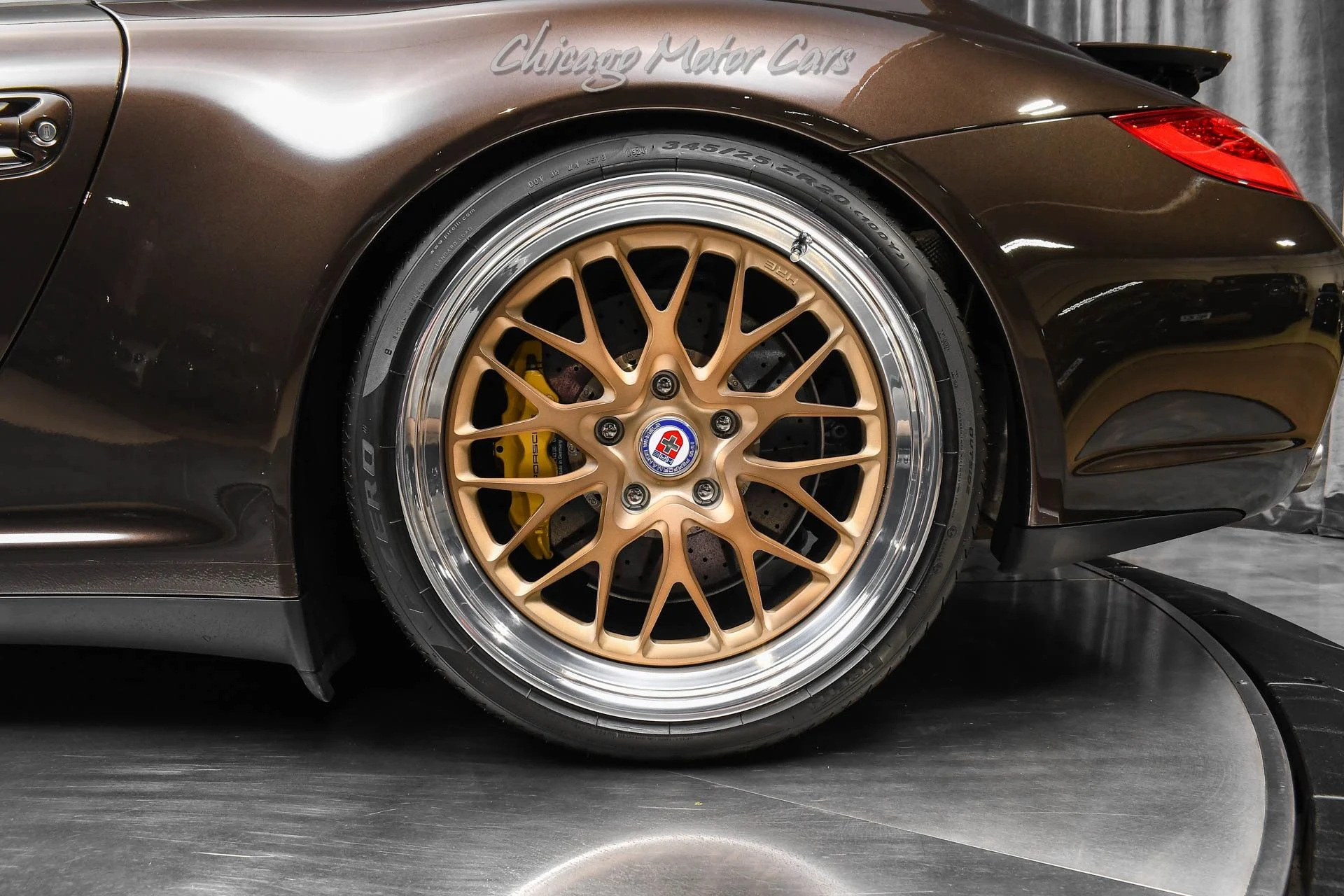 mph045_989642858_13520_p46_l_5e06c1f1ef