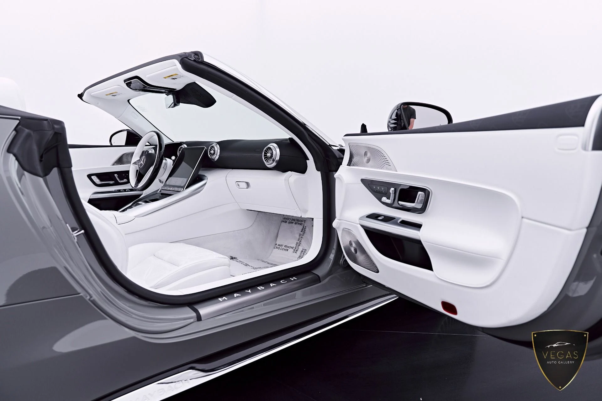 mph046_1009175328_Used_2026_Mercedes_Benz_SL_Class_Maybach_SL_680_1782236074_126a0e0c6f