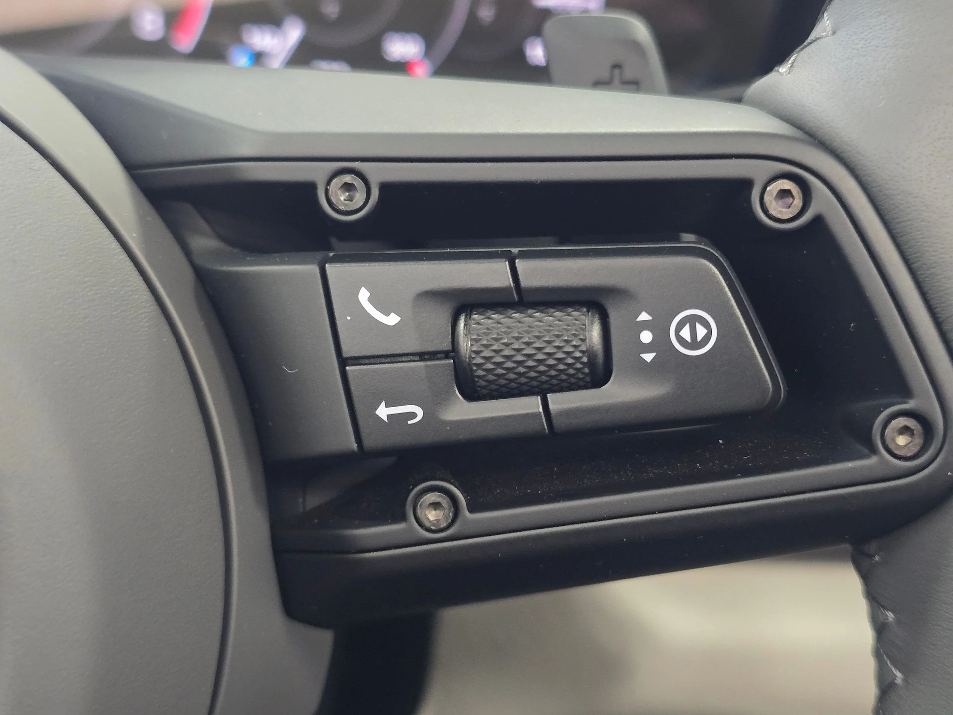 mph046_1020455561_285ffbd22d3e0b127d29effc0e39b48fx_daecd15716