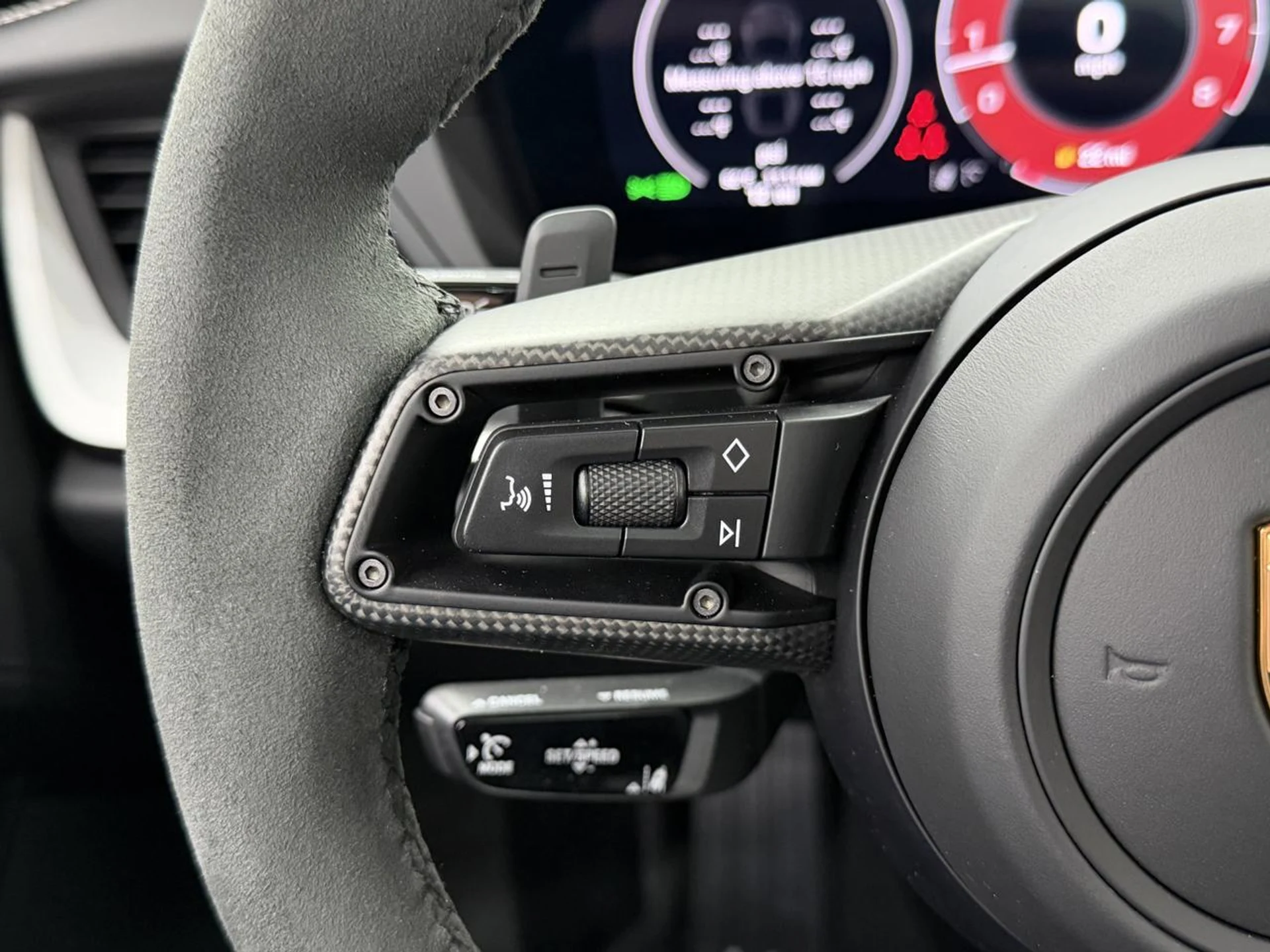 mph046_1034478188_7ec1a4bcd56f2b721a5149882a14551e_84e21428bf