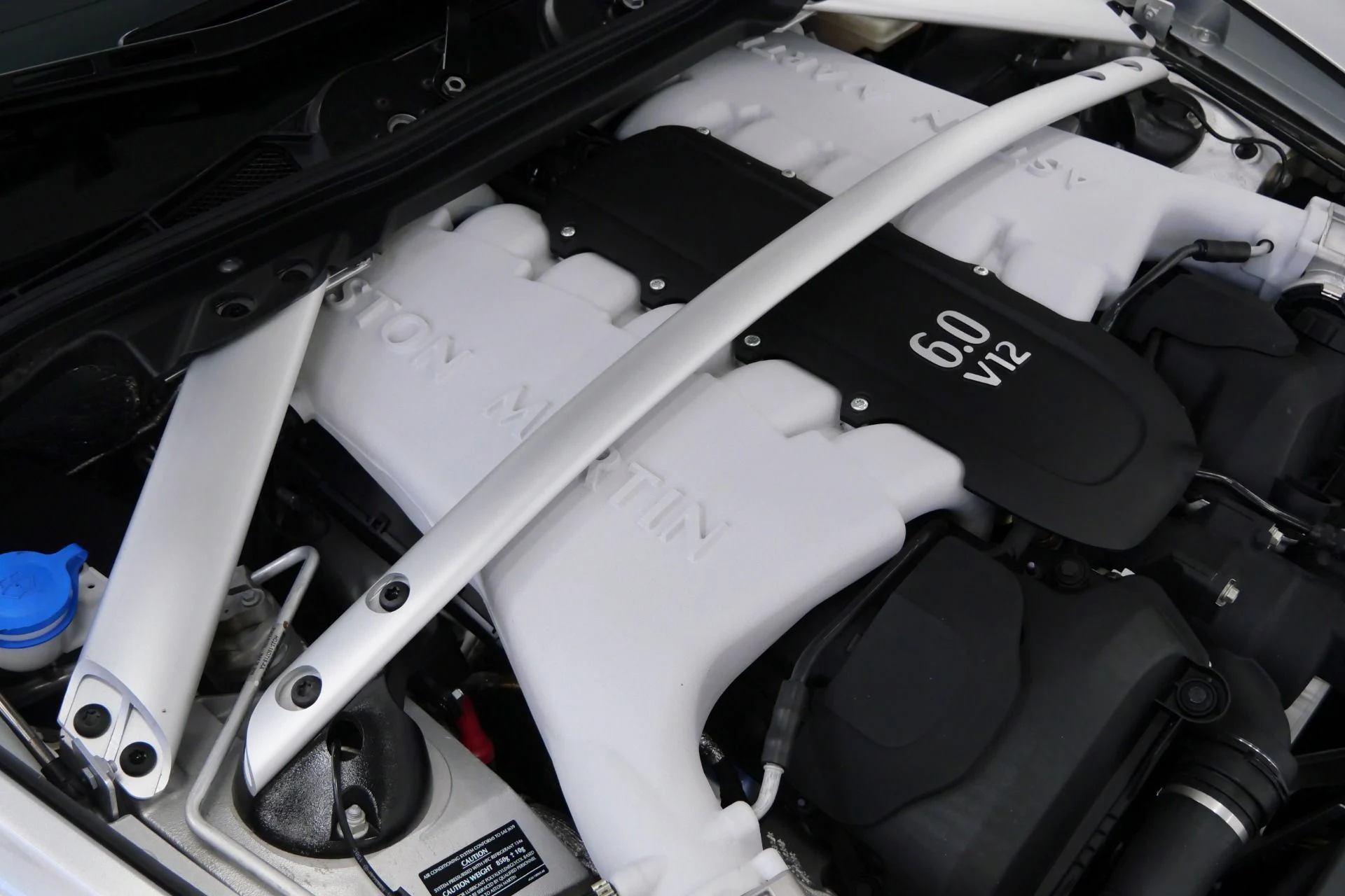 mph046_1037987623_Used_2017_Aston_Martin_Vantage_Roadster_7_Speed_Manual_Limited_1_of_100_for_the_USA_1765816519_f7586a75b8