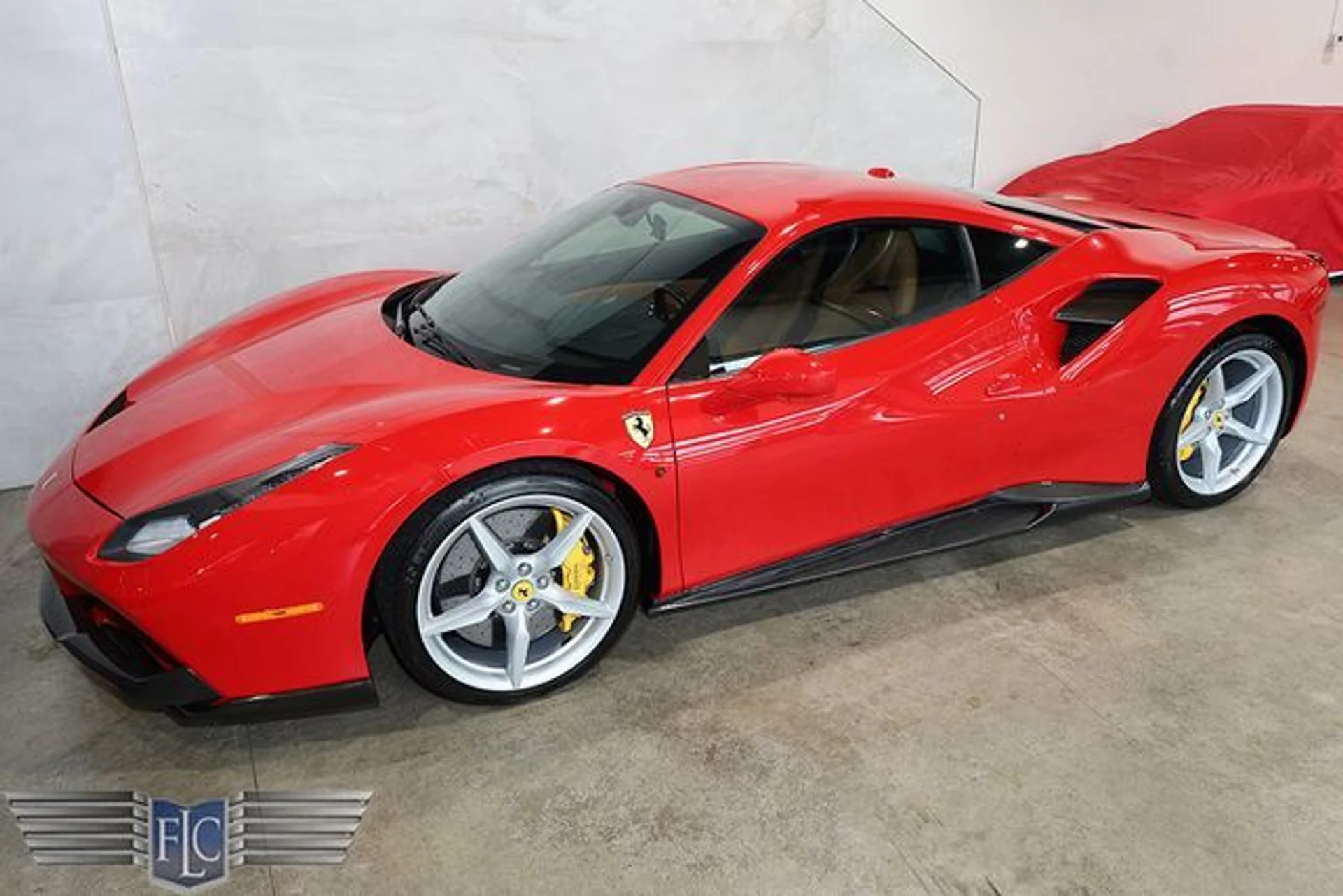 mph046_1042564782_used_2018_ferrari_488_gtb_coupe_9689_23040526_50_640_dd2dbd13c0