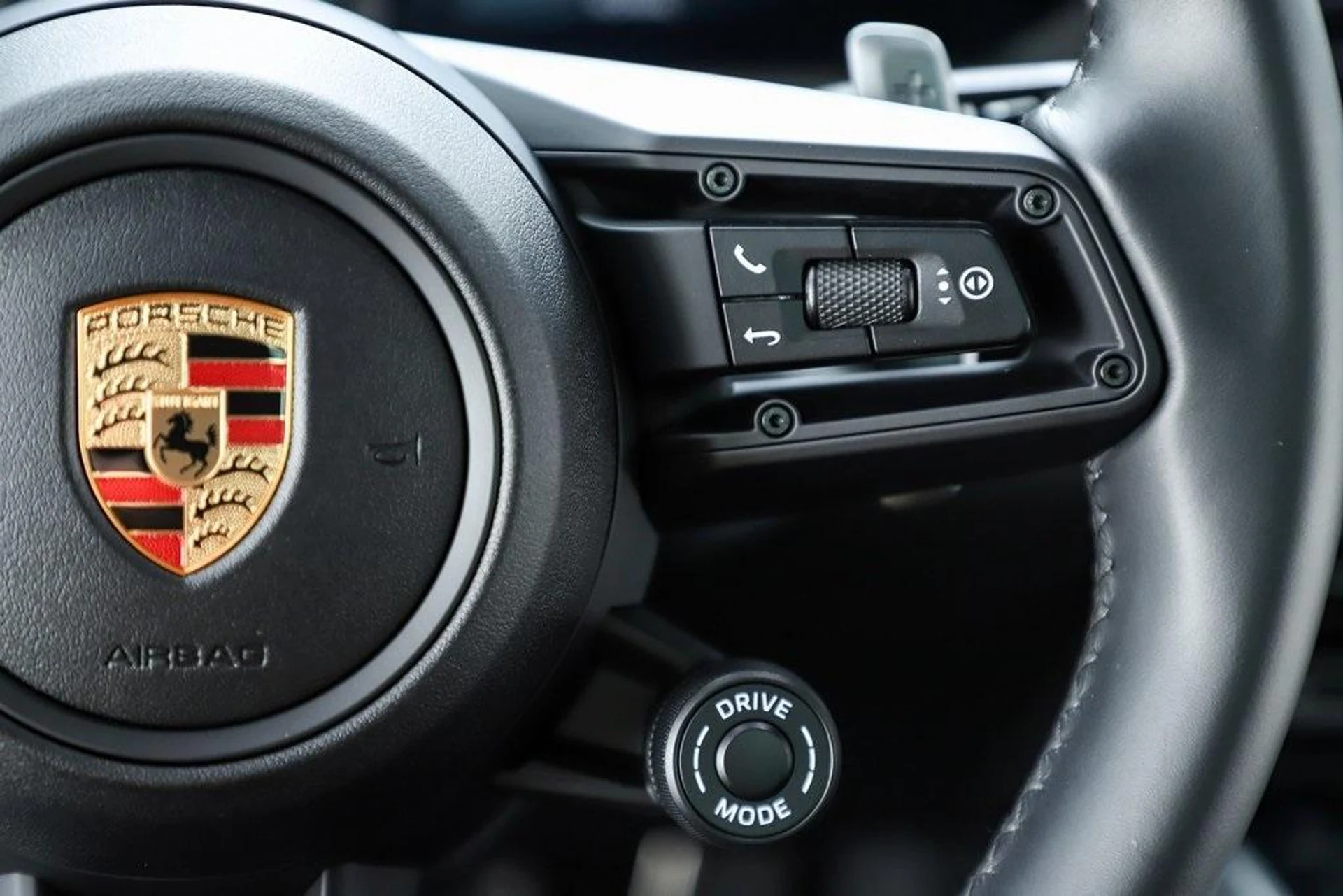 mph046_1051790785_Qi_R6ai9_X9i_Bd_Nw_Oqo_E5_I88p_Ee8_3d087e3768