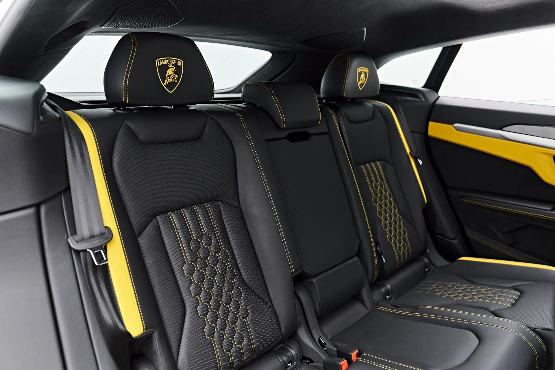 mph046_1056203398_Used_2025_Lamborghini_Urus_SE_1788049921_421c9aa5ff