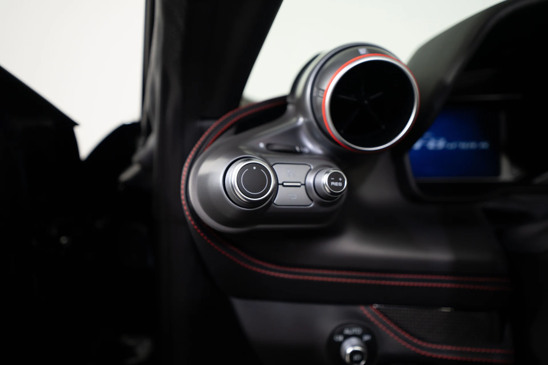 mph046_1074929875_df72f9ecc7d7b9d218be455777eedb01_469072dd6f