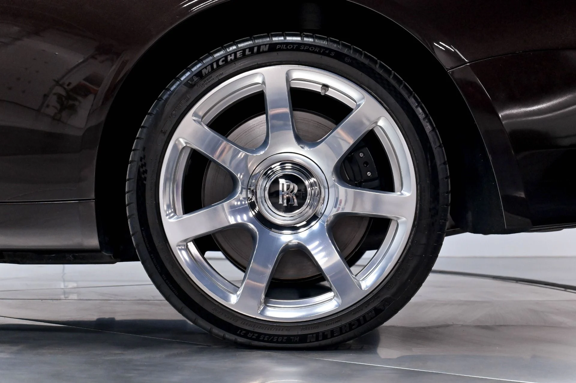 mph046_1081760845_Used_2014_Rolls_Royce_Wraith_1783020984_1ef67c98df