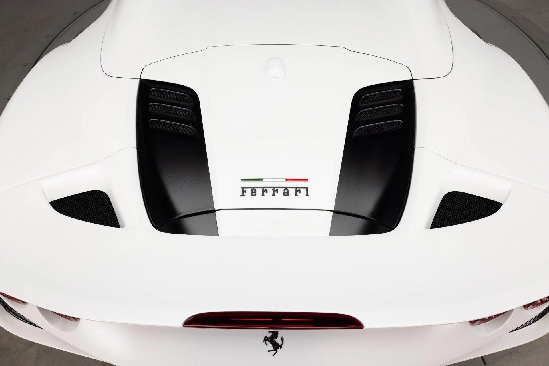 mph046_1083341372_Used_2022_Ferrari_F8_Spider_1789652706_79c6a5041b