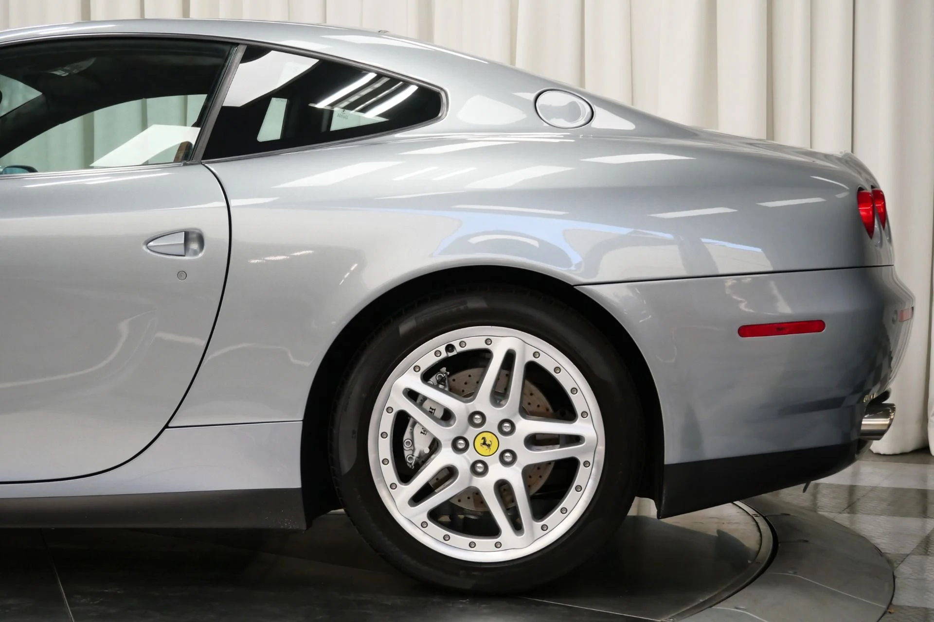 mph046_1092225141_Used_2005_Ferrari_612_Scaglietti_1756135330_e96894f7f6