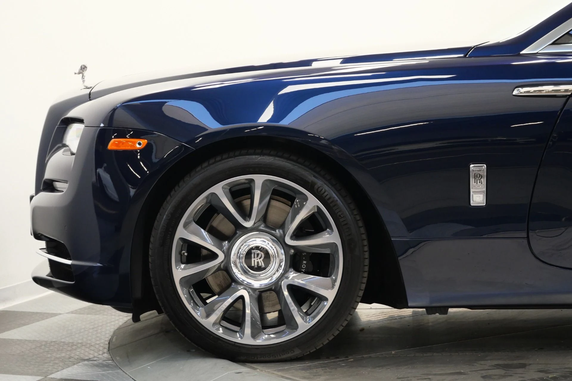 mph046_110783415_Used_2019_Rolls_Royce_Wraith_The_Wraith_Package_Starlight_Headliner_Surround_Cameras_1773246282_87970beb59