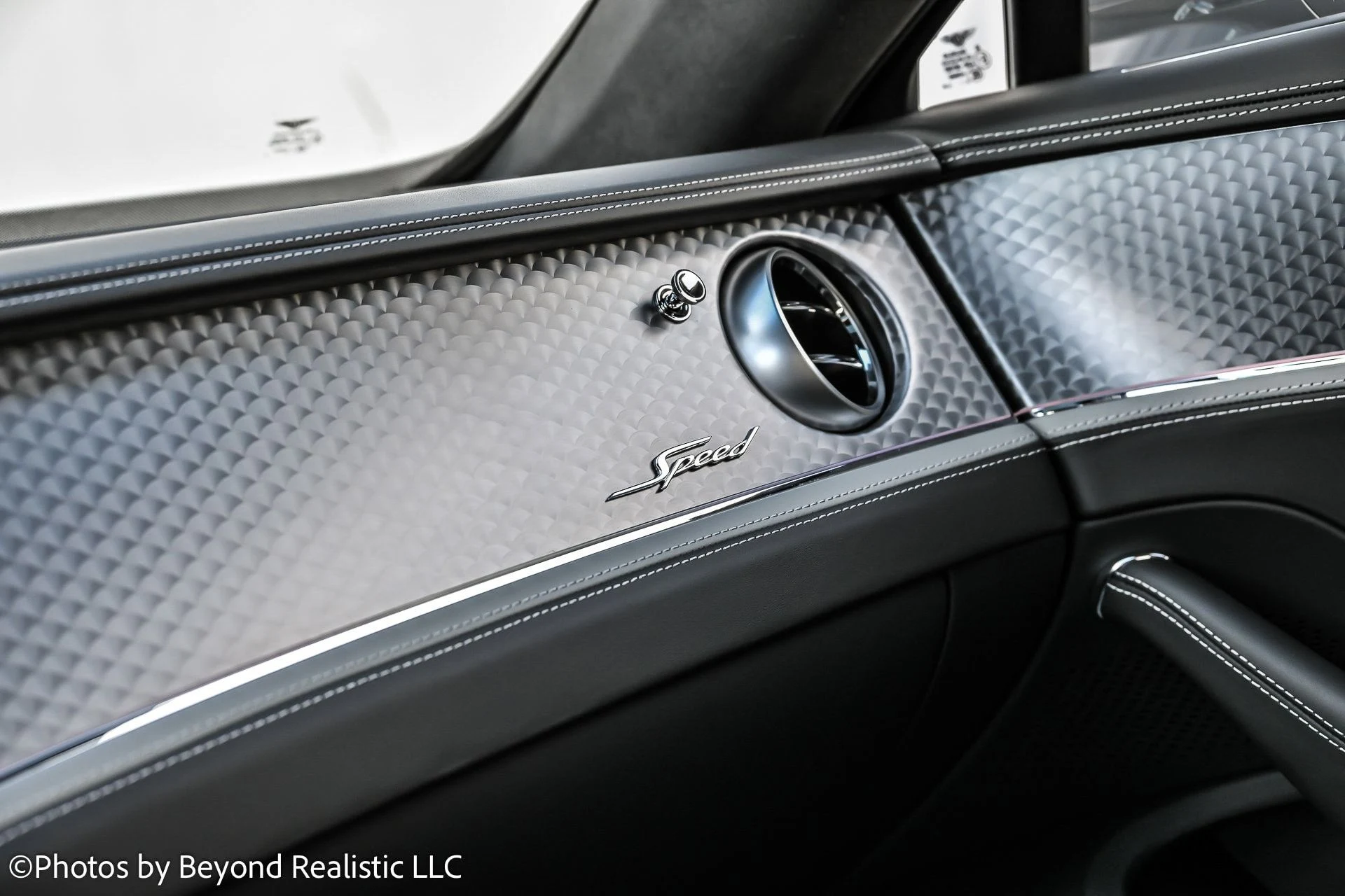 mph046_1119277678_ee26751259312f939c2d4e1ece9c63c1x_1b87c25dad