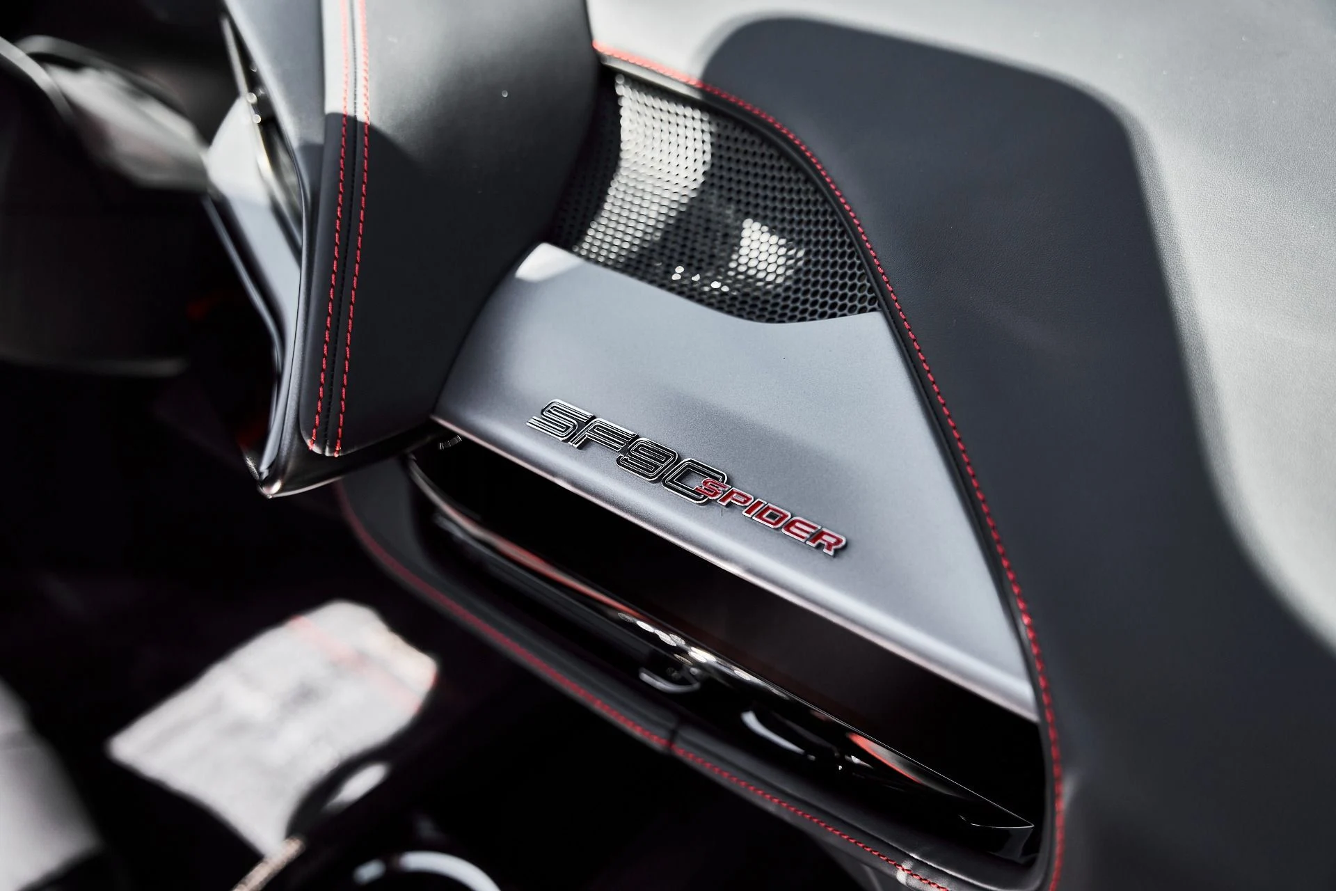 mph046_1120166464_Used_2025_Ferrari_SF_90_Spider_Base_1776296506_383f222cd7