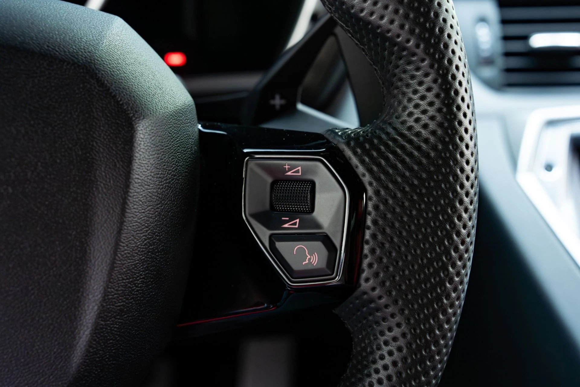 mph046_1124255129_Used_2015_Lamborghini_Aventador_LP_700_4_1778261721_66094317e2