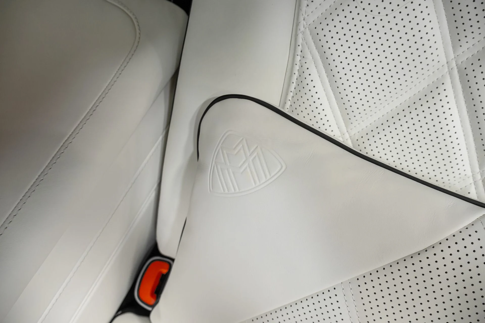 mph046_112764273_Used_2024_Mercedes_Benz_S_Class_Maybach_S_680_4_MATIC_1766187081_5be89d9831