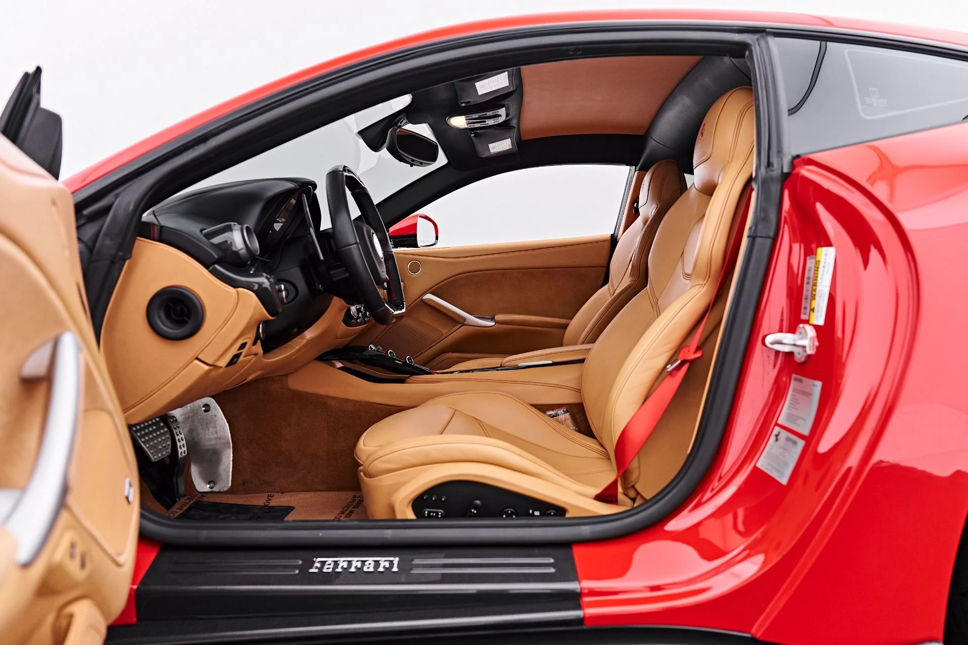 mph046_1128720931_Used_2014_Ferrari_F12_Berlinetta_1785289816_1b6c2f3697
