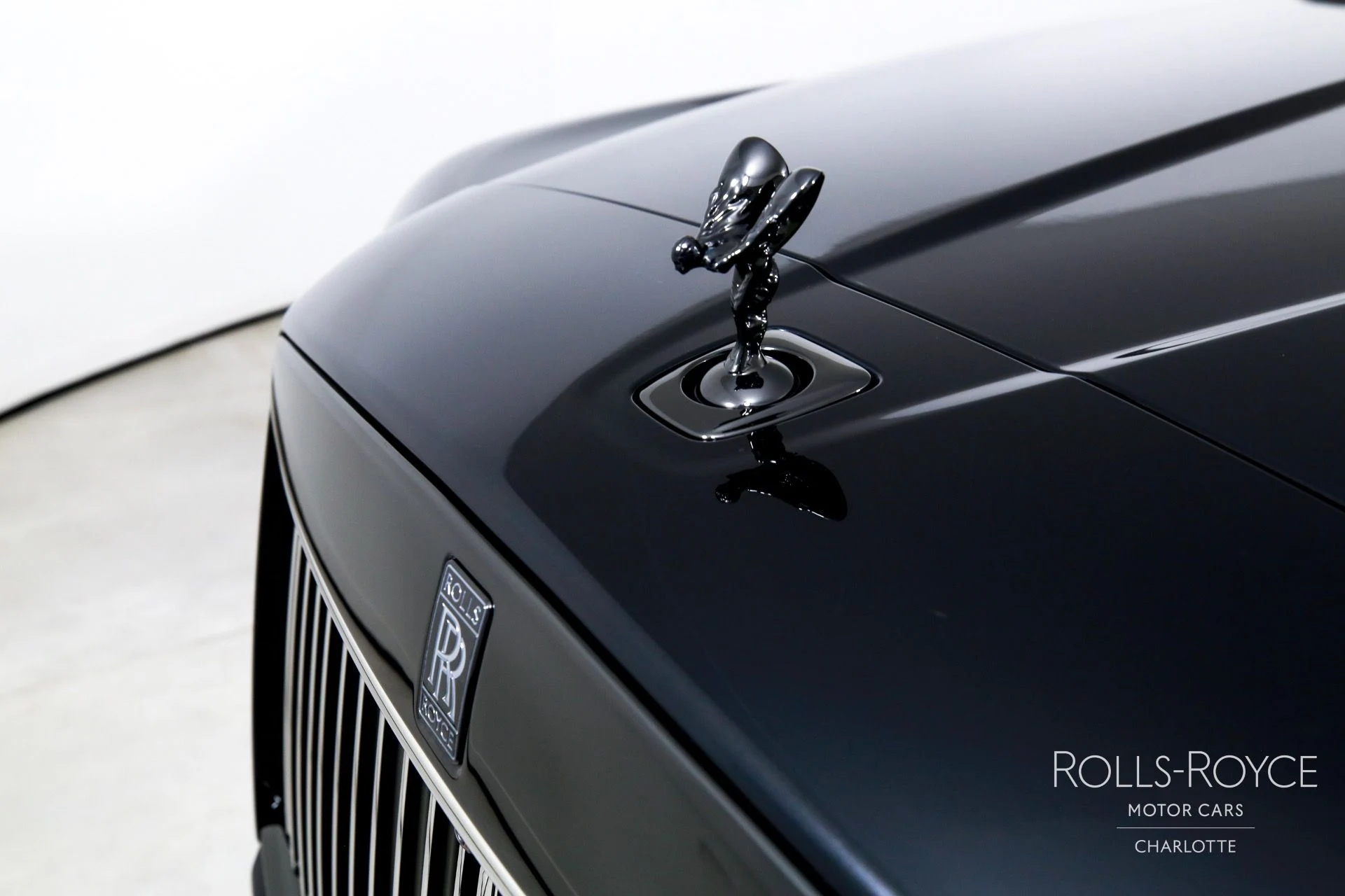 mph046_1136124857_Used_2025_Rolls_Royce_Black_Badge_Cullinan_1753299744_a7ecb5170f