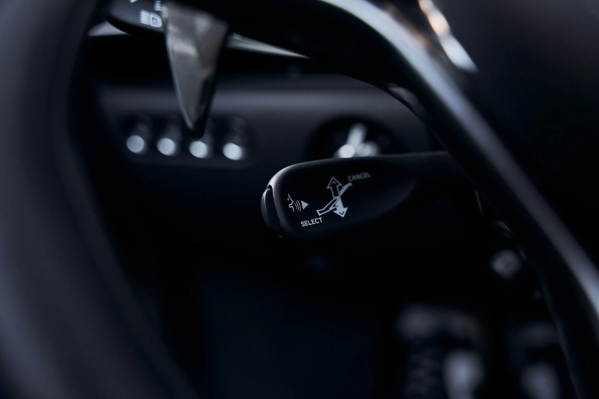 mph046_1162399121_Used_2025_Mc_Laren_Artura_1771382326_02ee4a0ccf