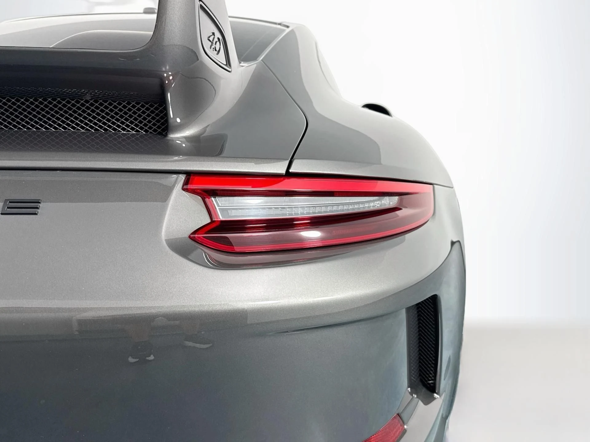 mph046_1168710596_Used_2019_Porsche_911_GT_3_1786138120_693fbd0b3b