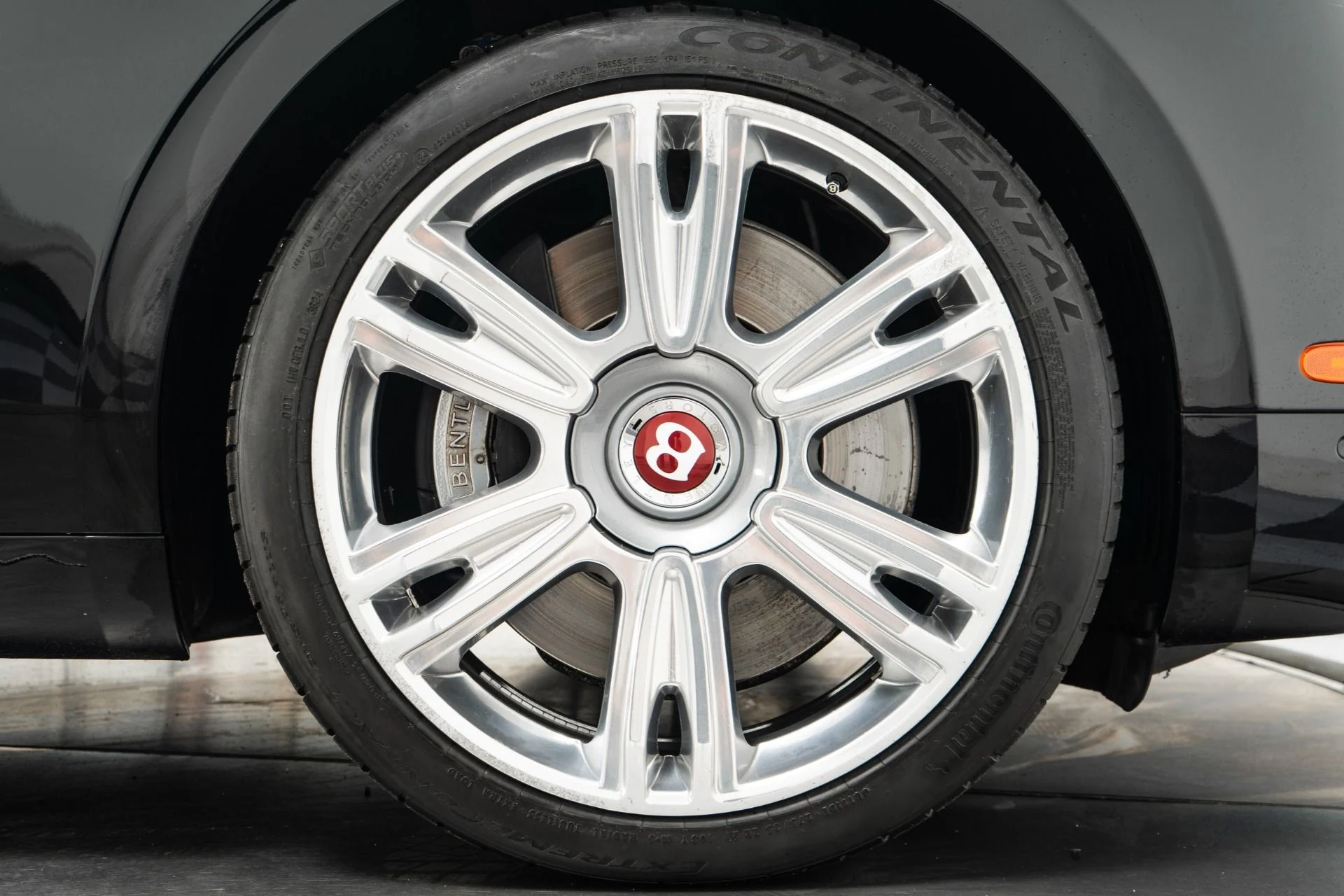 mph046_1206931828_Used_2015_Bentley_Flying_Spur_V8_1757017616_758f99d959