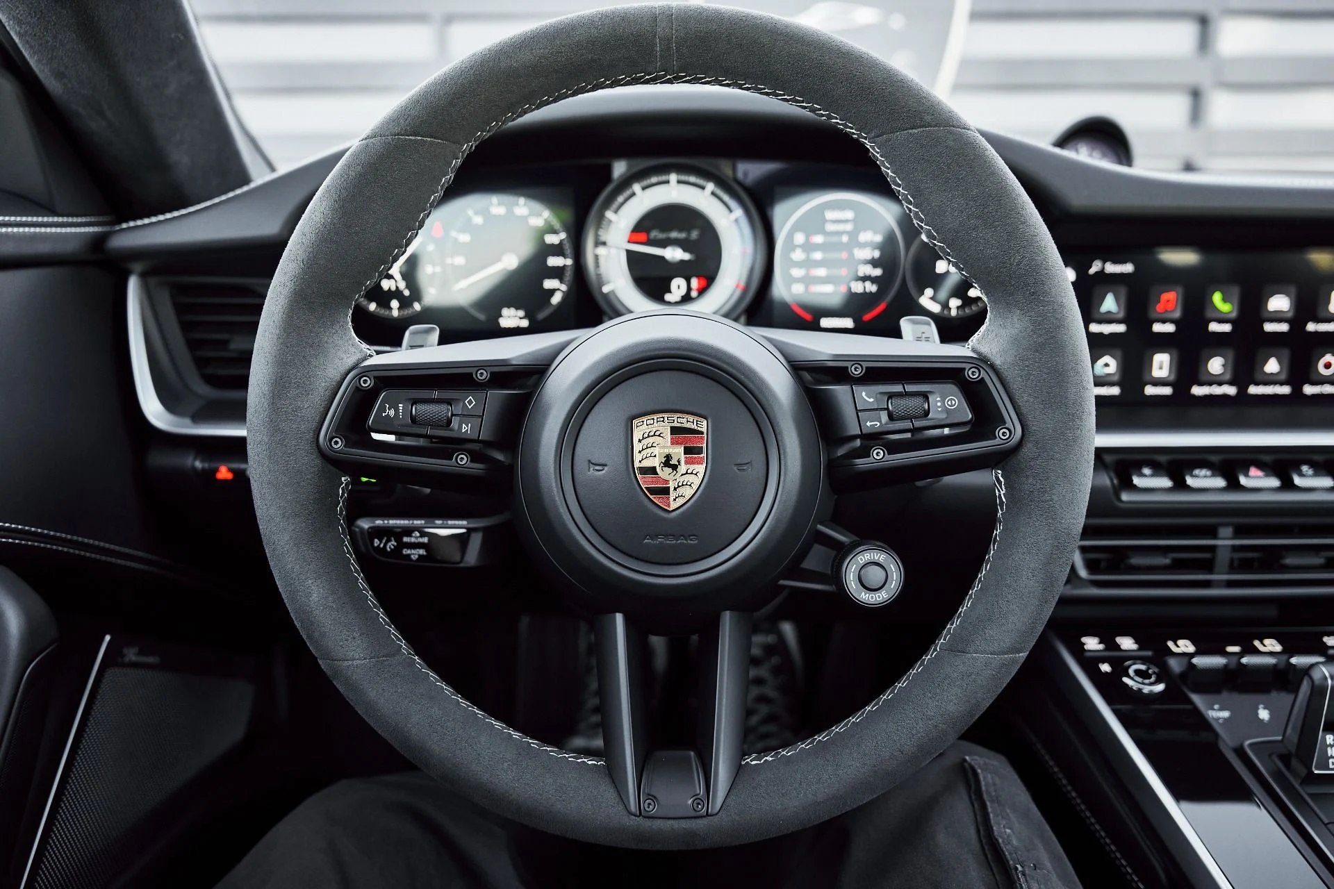 mph046_1237622079_Used_2023_Porsche_911_Turbo_S_1774404061_1b45e77d8d