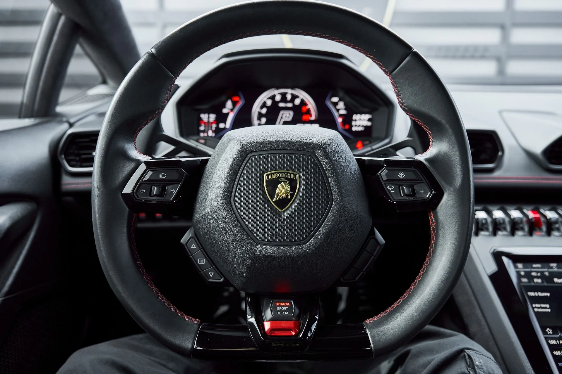 mph046_124879417_Used_2020_Lamborghini_Huracan_EVO_1768438637_b2f76d9ec5