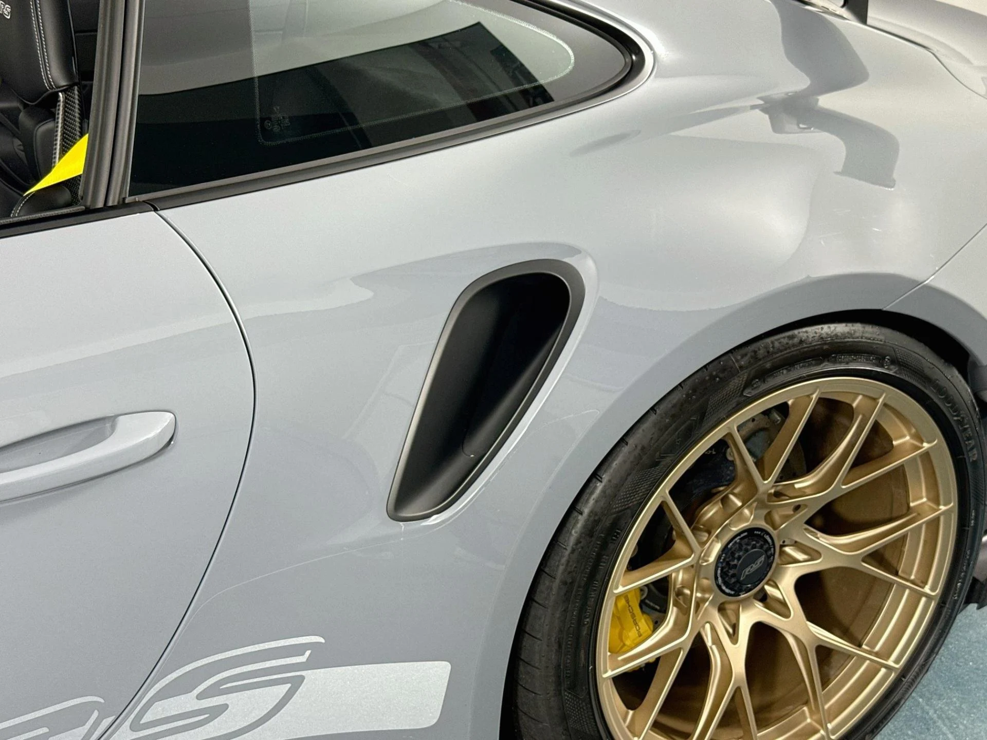 mph046_125764955_Used_2025_Porsche_911_GT_3_RS_1786072474_773a364630