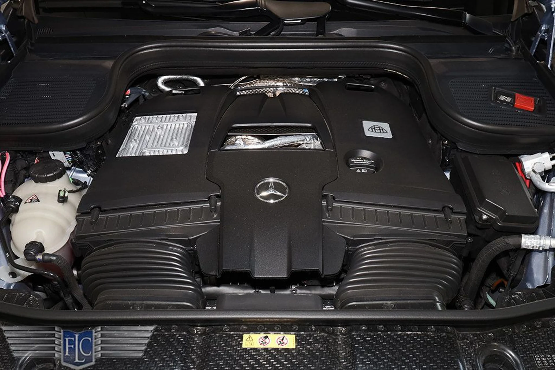 mph046_1259943956_used_2025_mercedes_benz_gls_maybachgls6004maticsuv_6305_23033193_47_1024_bbd7bf9577