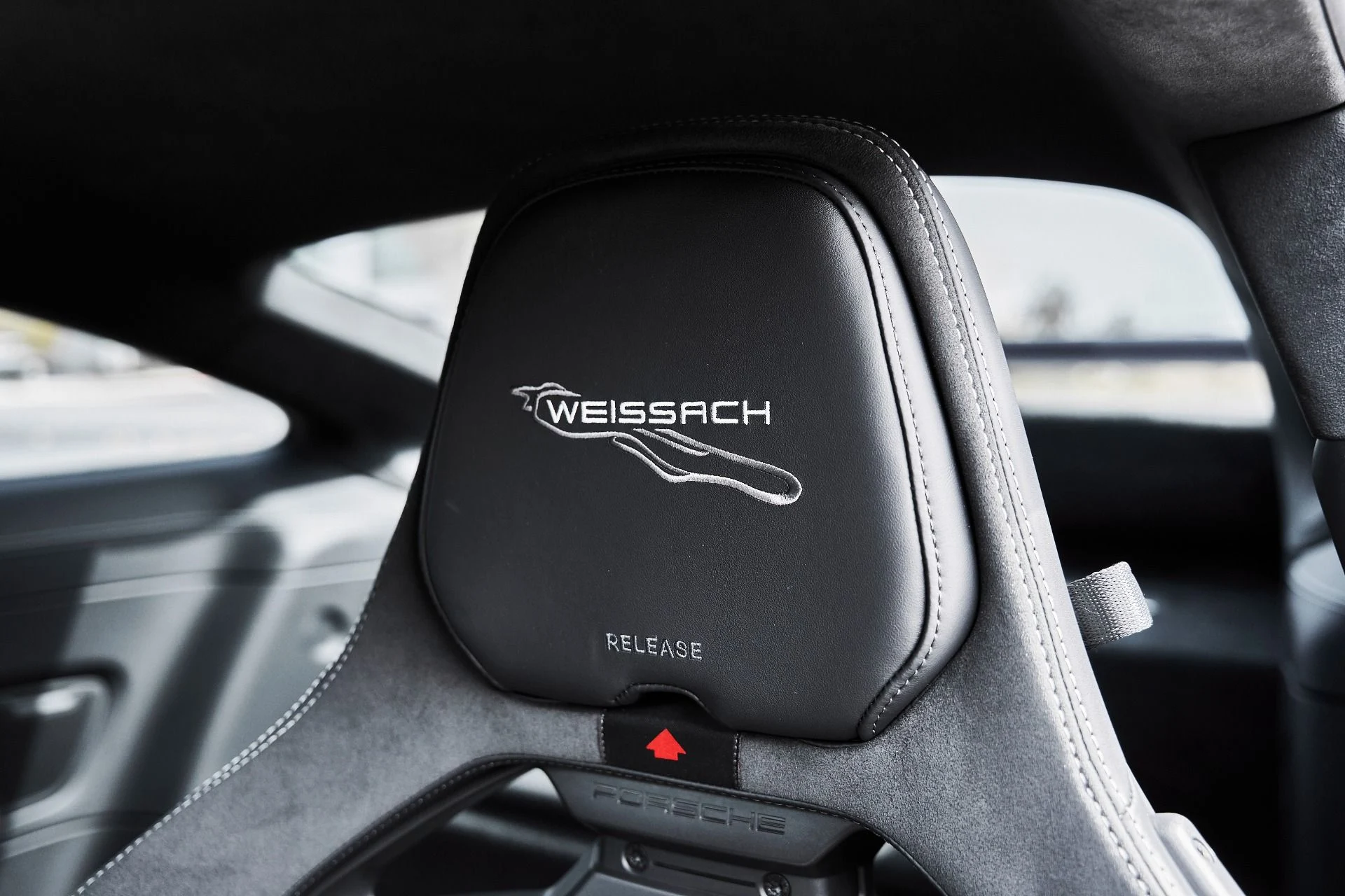 mph046_1292170925_Used_2025_Porsche_911_GT_3_1775332920_115389192a