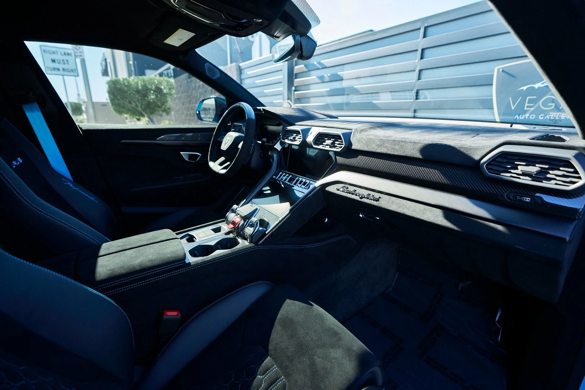 mph046_1302642248_Used_2024_Lamborghini_Urus_Performante_1764957652_5b525feb4f