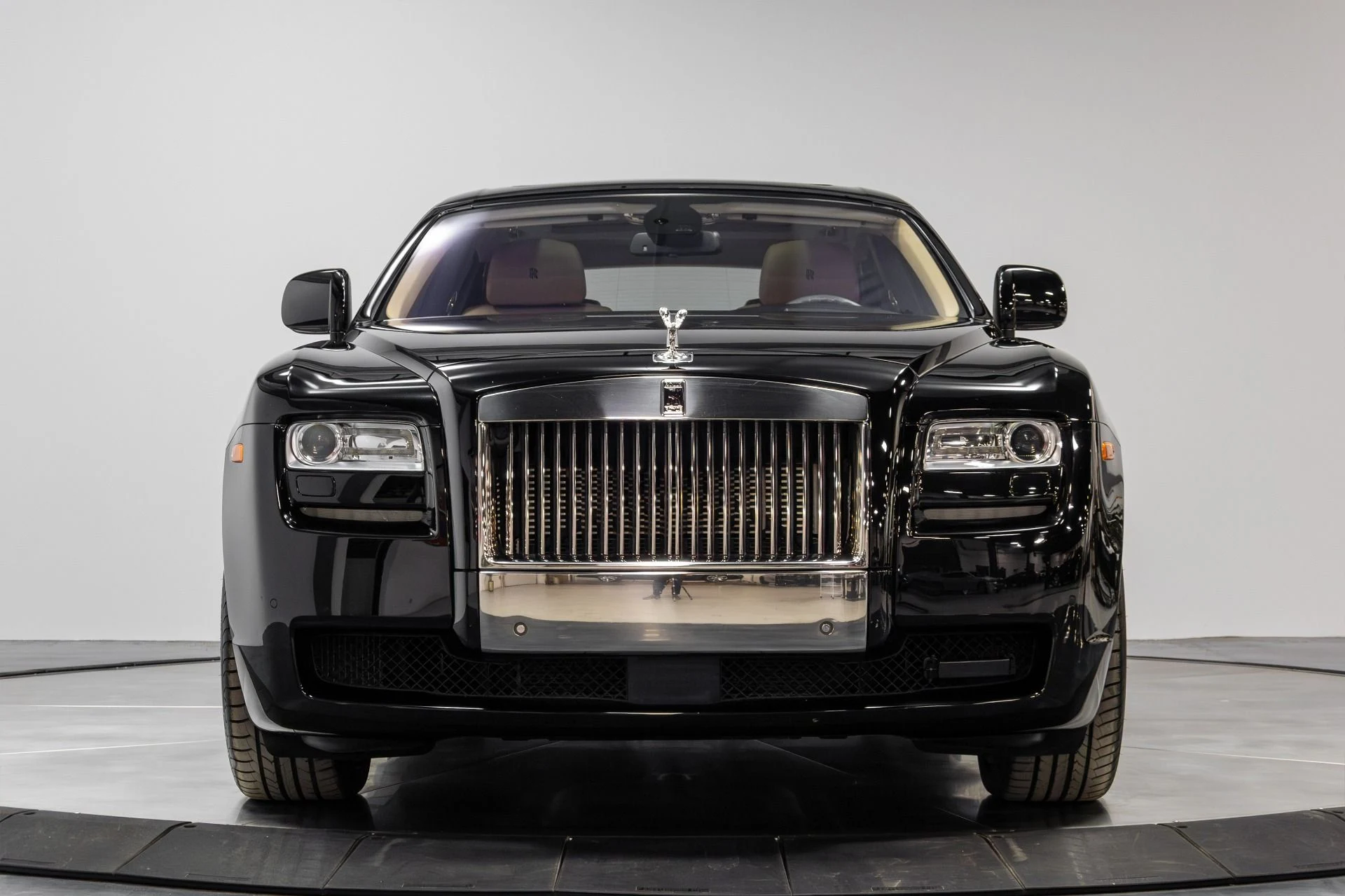 mph046_1327477891_Used_2011_Rolls_Royce_Ghost_1770323942_a693eca9c0