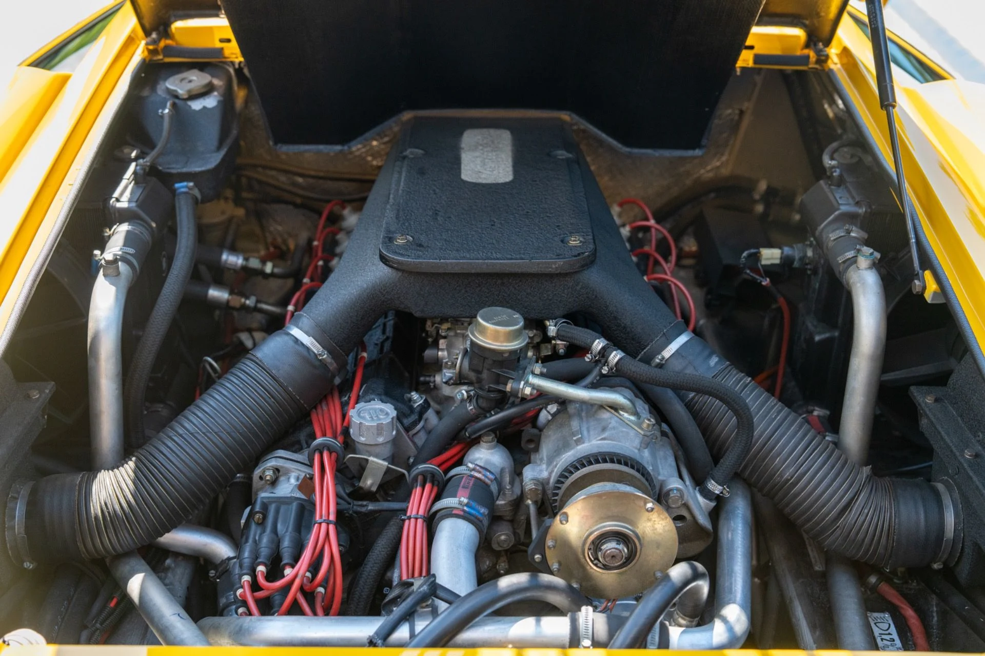 mph046_1331638687_Used_1989_Lamborghini_Countach_25th_Anniversary_1793038200_38527f48dc