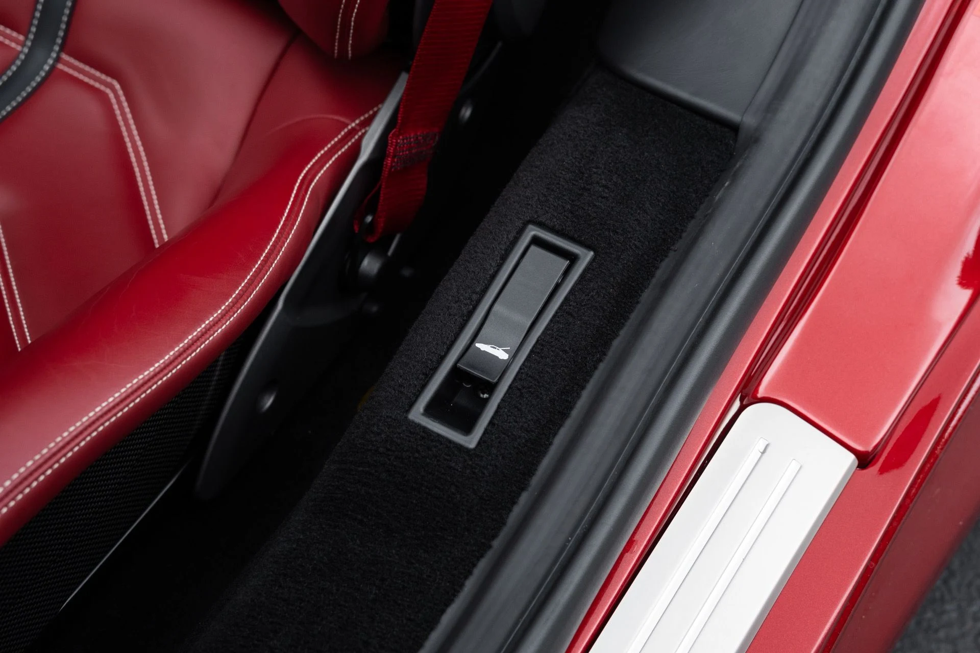 mph046_1336298838_Used_2019_Ferrari_488_Spider_1775191642_2128a92971