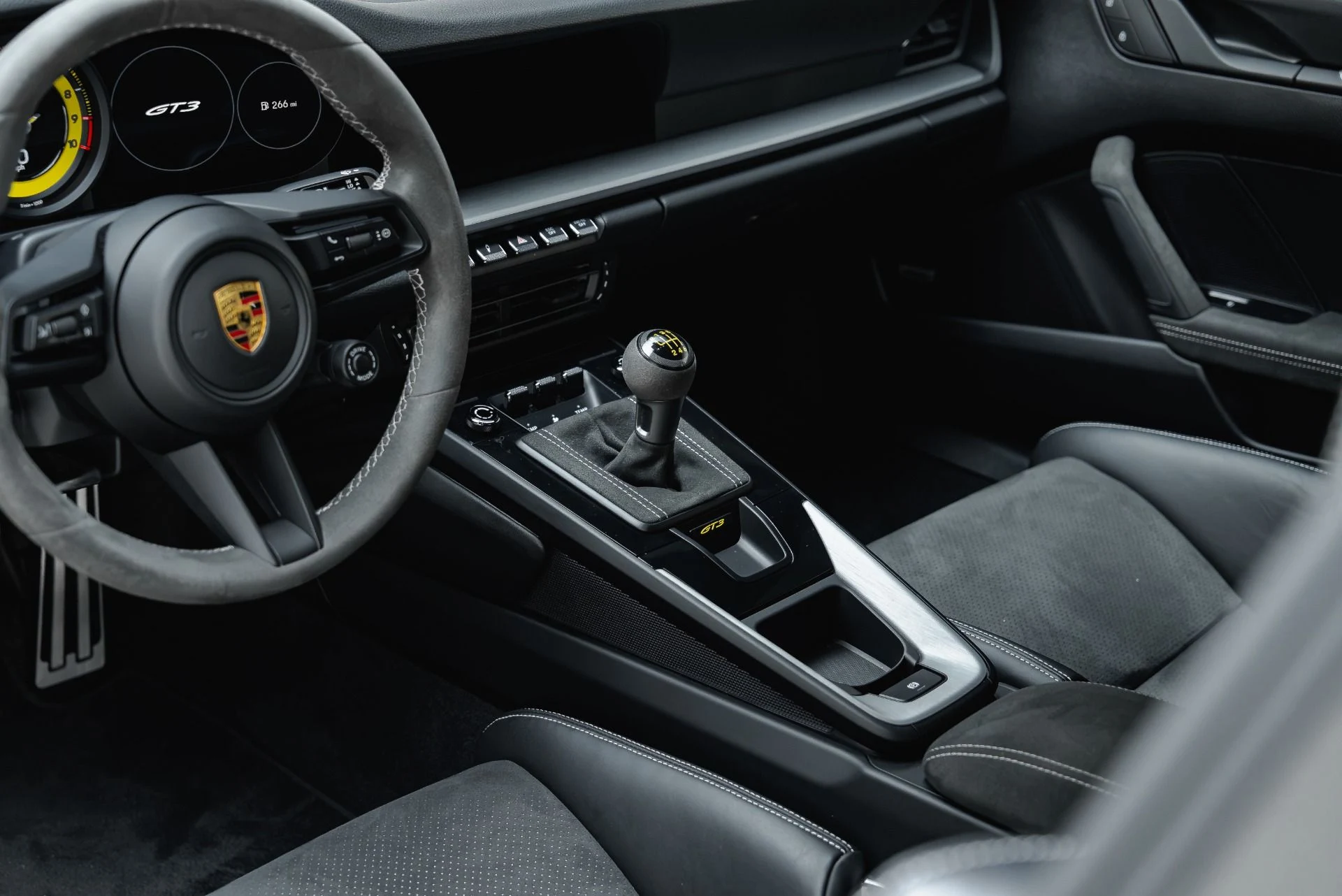 mph046_1361362743_Used_2022_Porsche_911_GT_3_1790720878_86963859b7