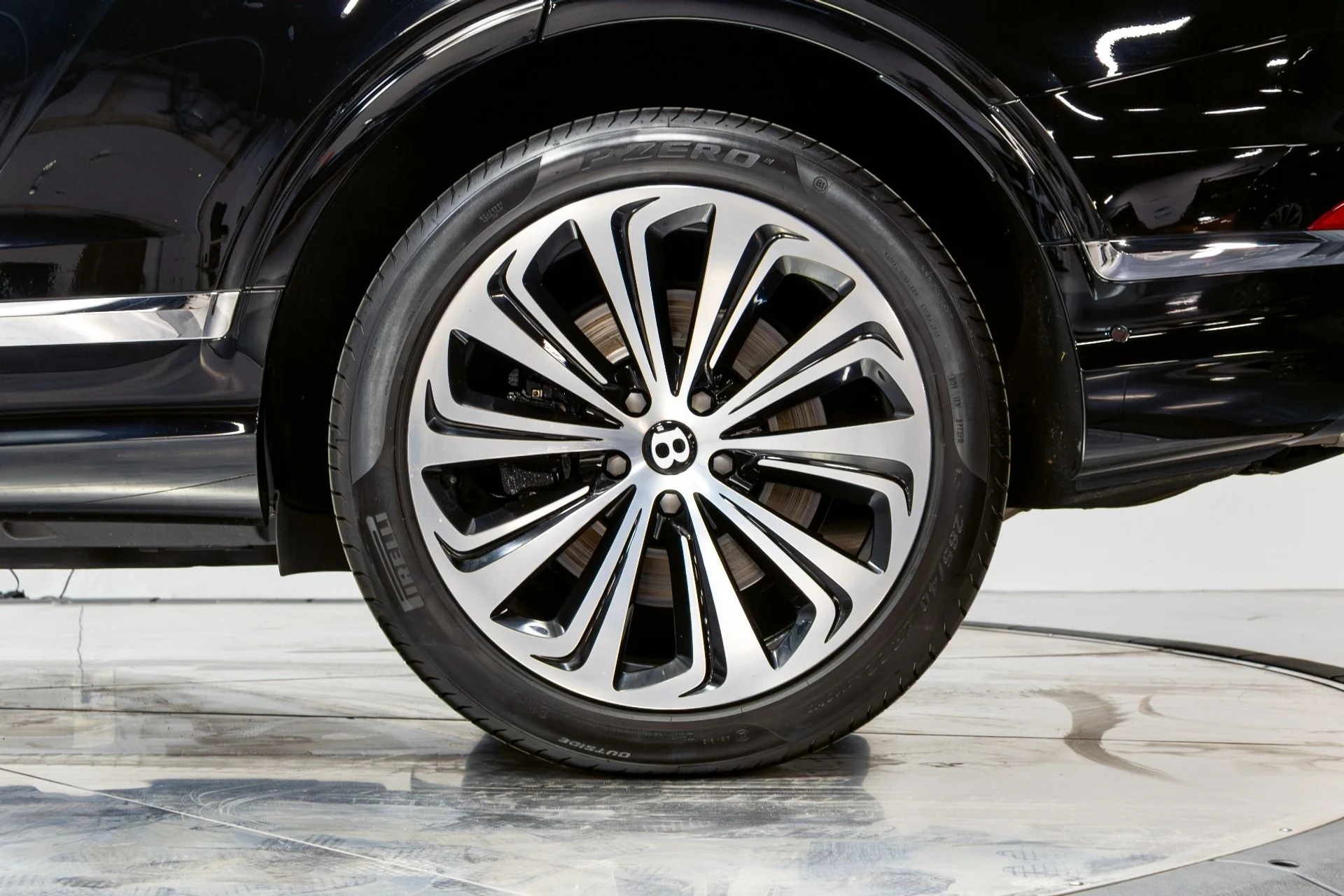 mph046_1367438208_Used_2021_Bentley_Bentayga_V8_First_Edition_1776782316_377e6035d6