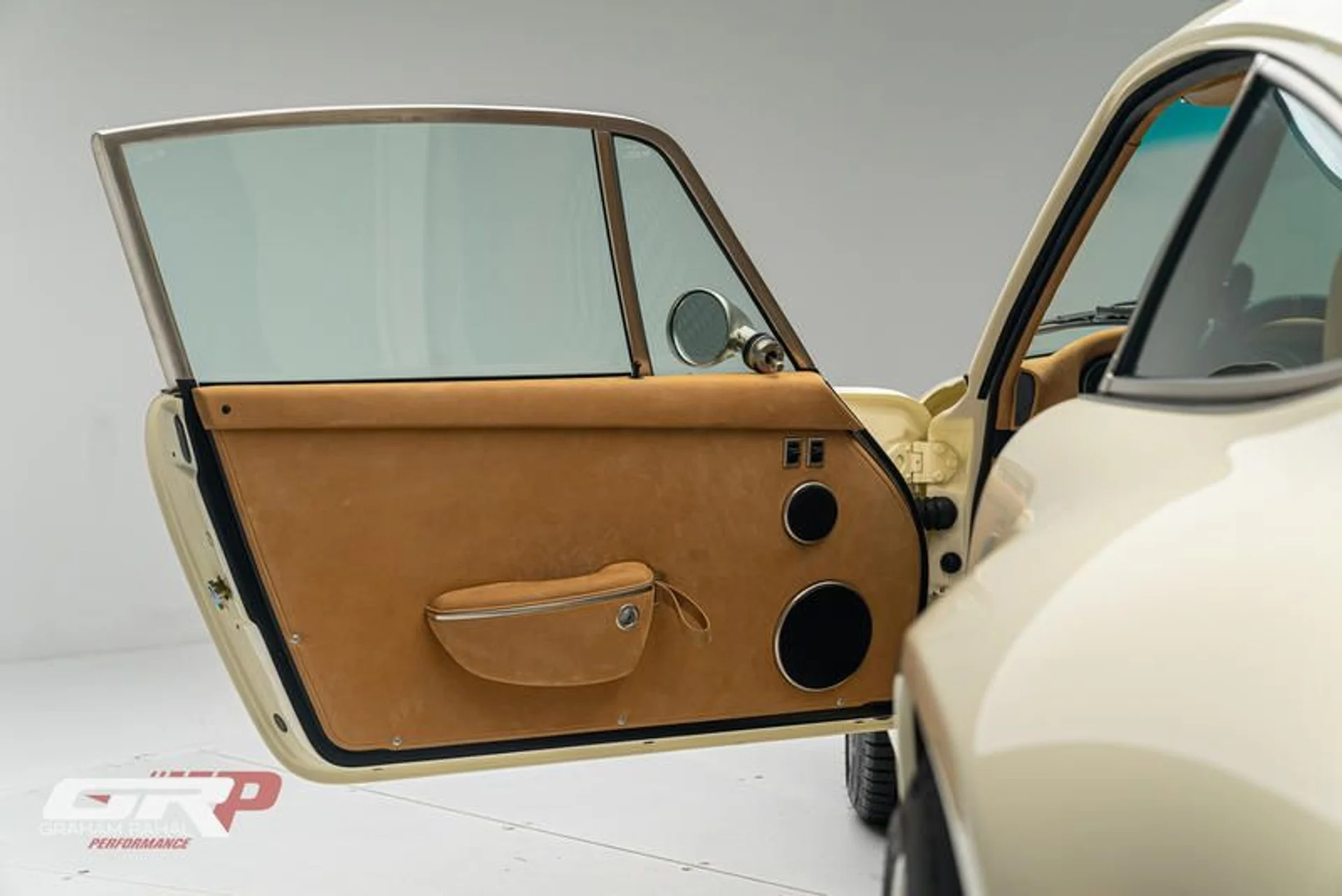 mph046_1375085622_EE_30_CFCA_D254_45_F3_A1_F9_D3999_F0_A477_E_87859f12ff