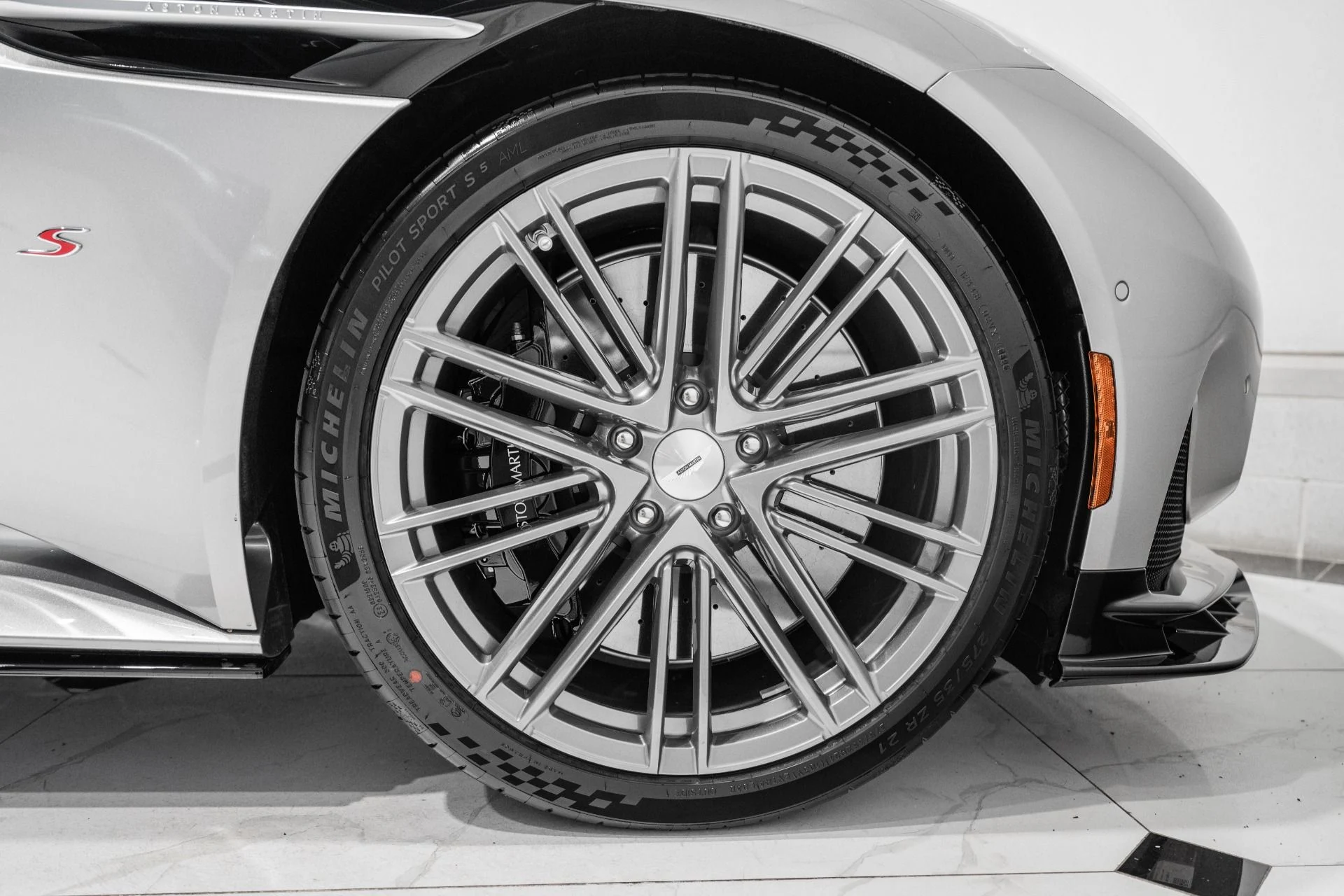 mph046_1426106178_New_2026_Aston_Martin_DB_12_S_1783088836_4b420d3abf