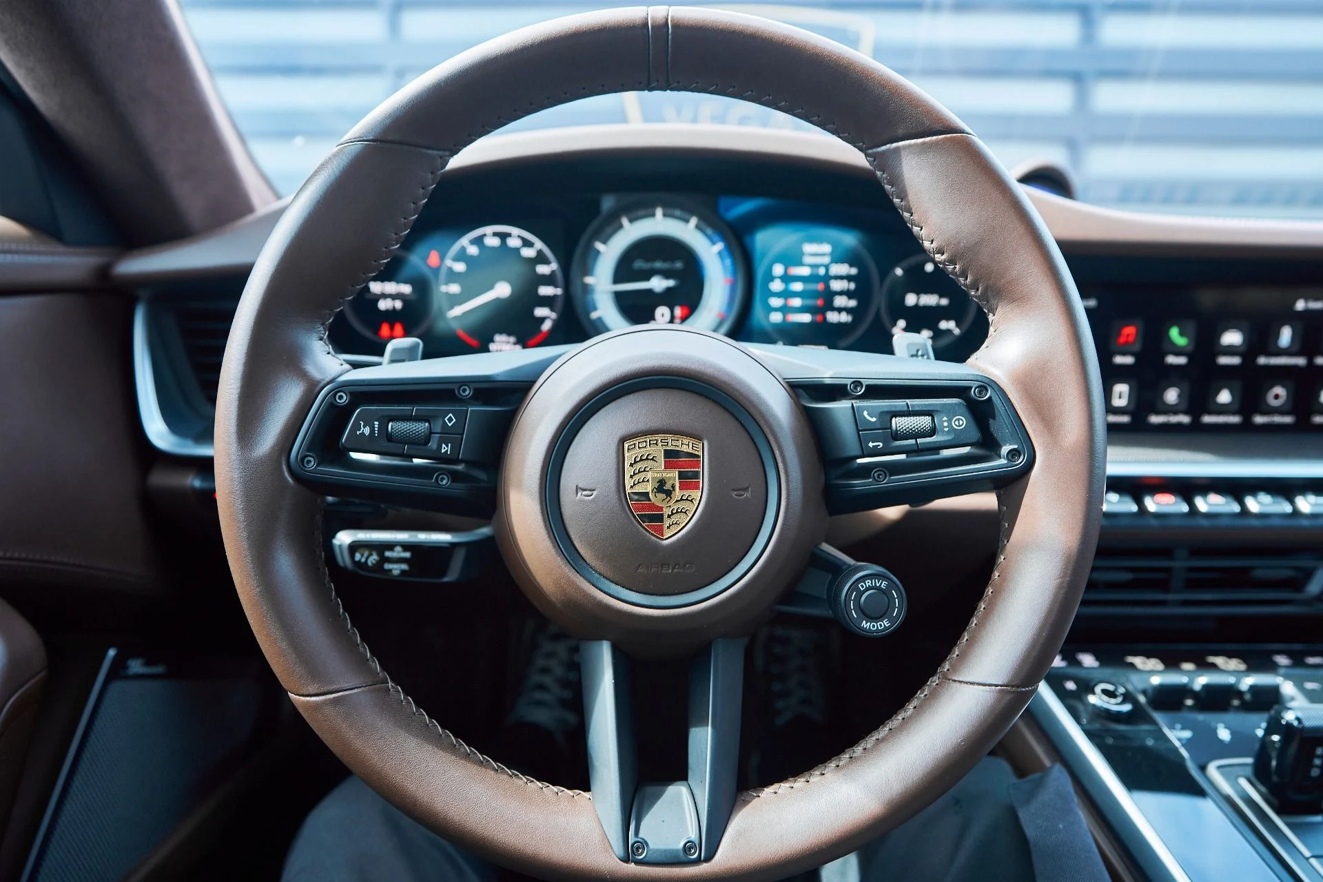 mph046_143065212_Used_2022_Porsche_911_Turbo_S_1760421812_4181fe35bb