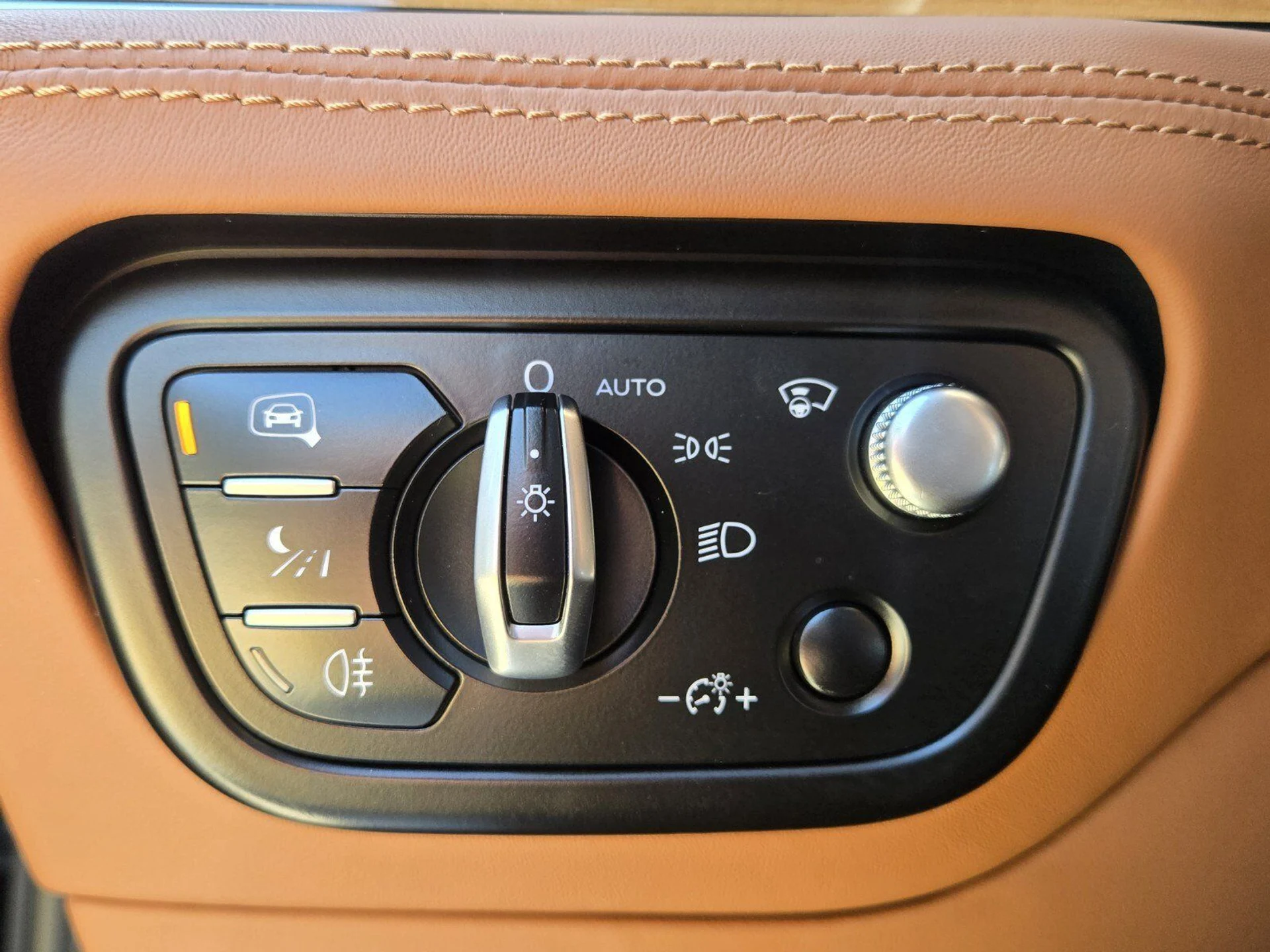 mph046_144332151_0b25f75afe6487dfc3ebd7629e4cf6b1x_831d98ba39