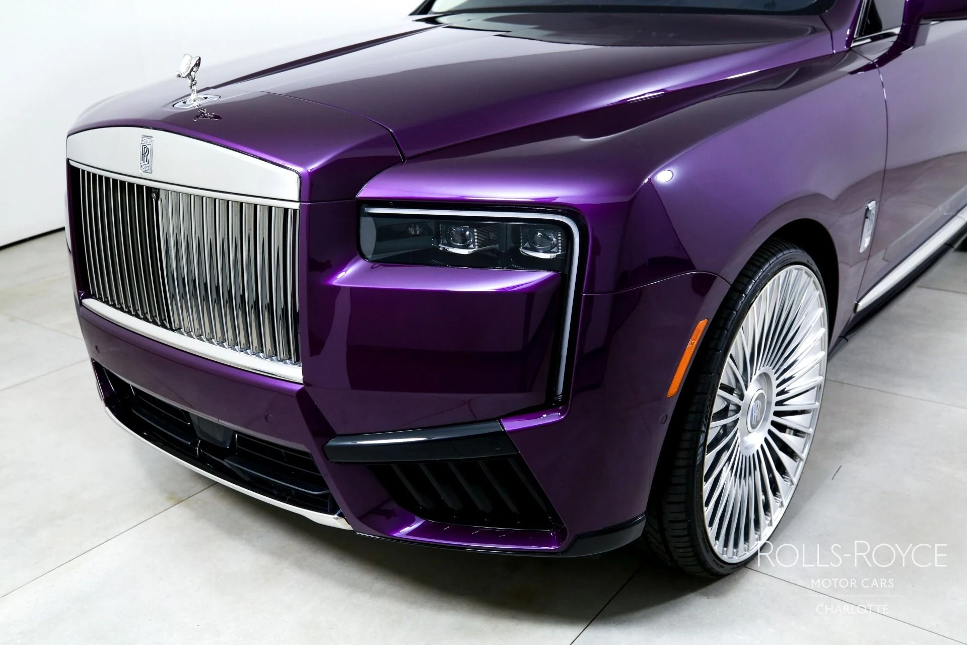 mph046_1462350631_Used_2025_Rolls_Royce_Cullinan_1751556897_7b79389eed