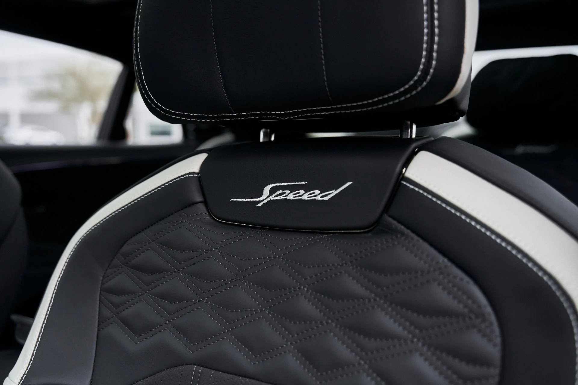 mph046_1472763678_Used_2025_Bentley_Flying_Spur_Speed_1769137099_b95f3f8584